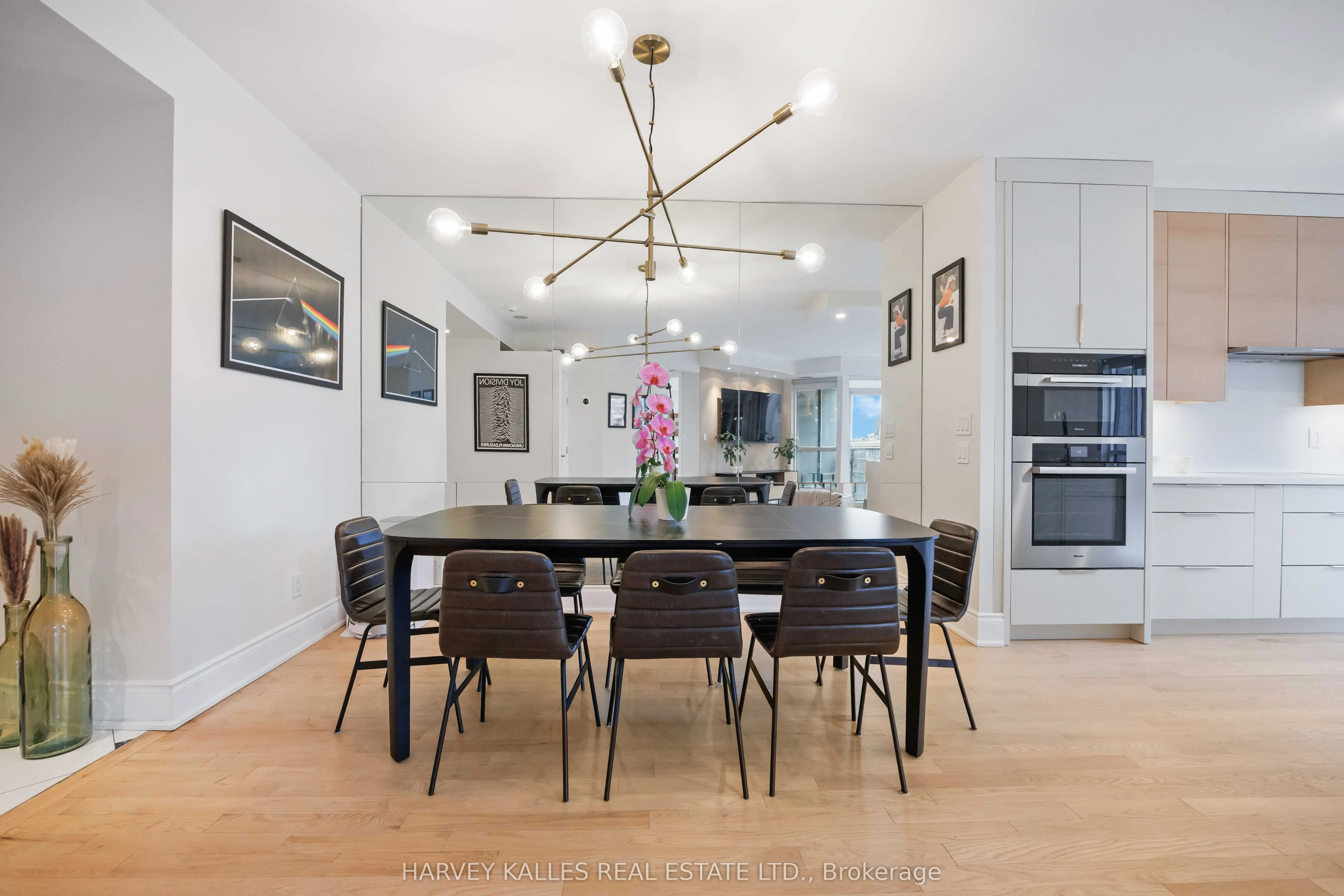 10 Bellair Street, #1403