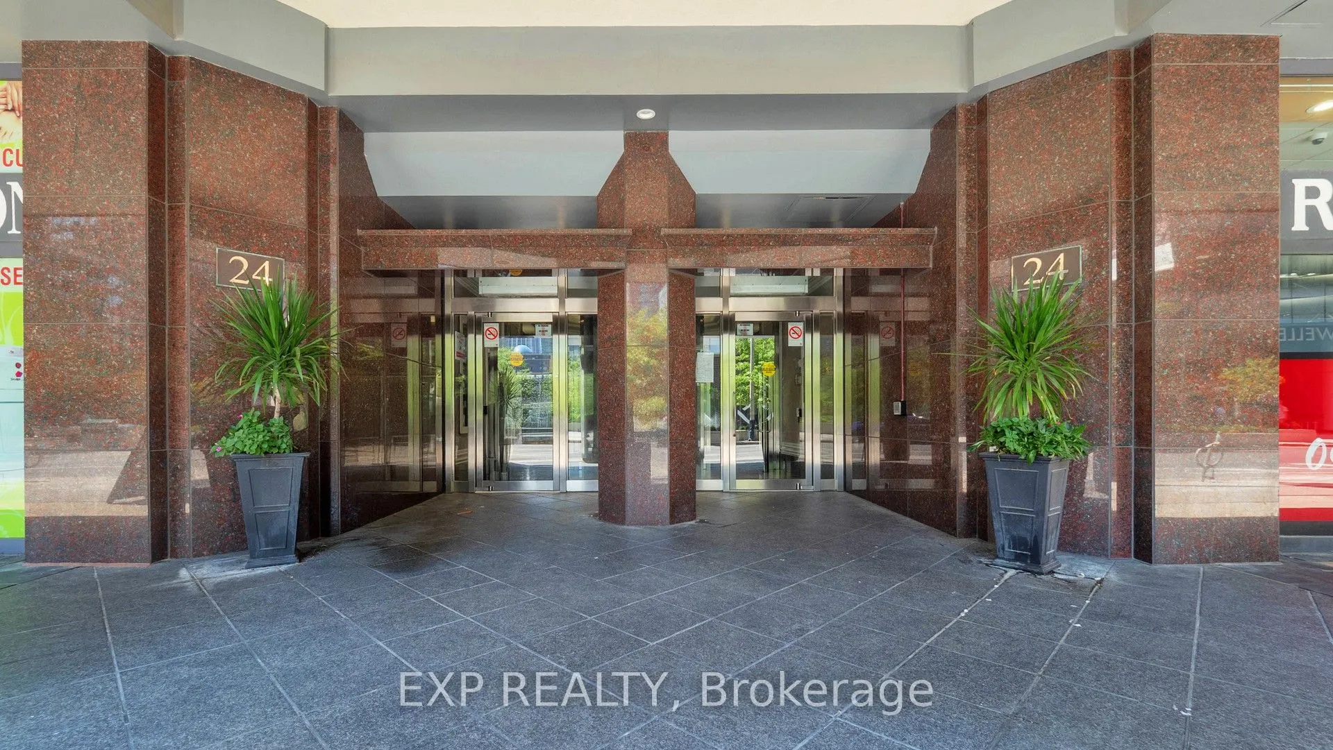 24 Wellesley Street W, #1105