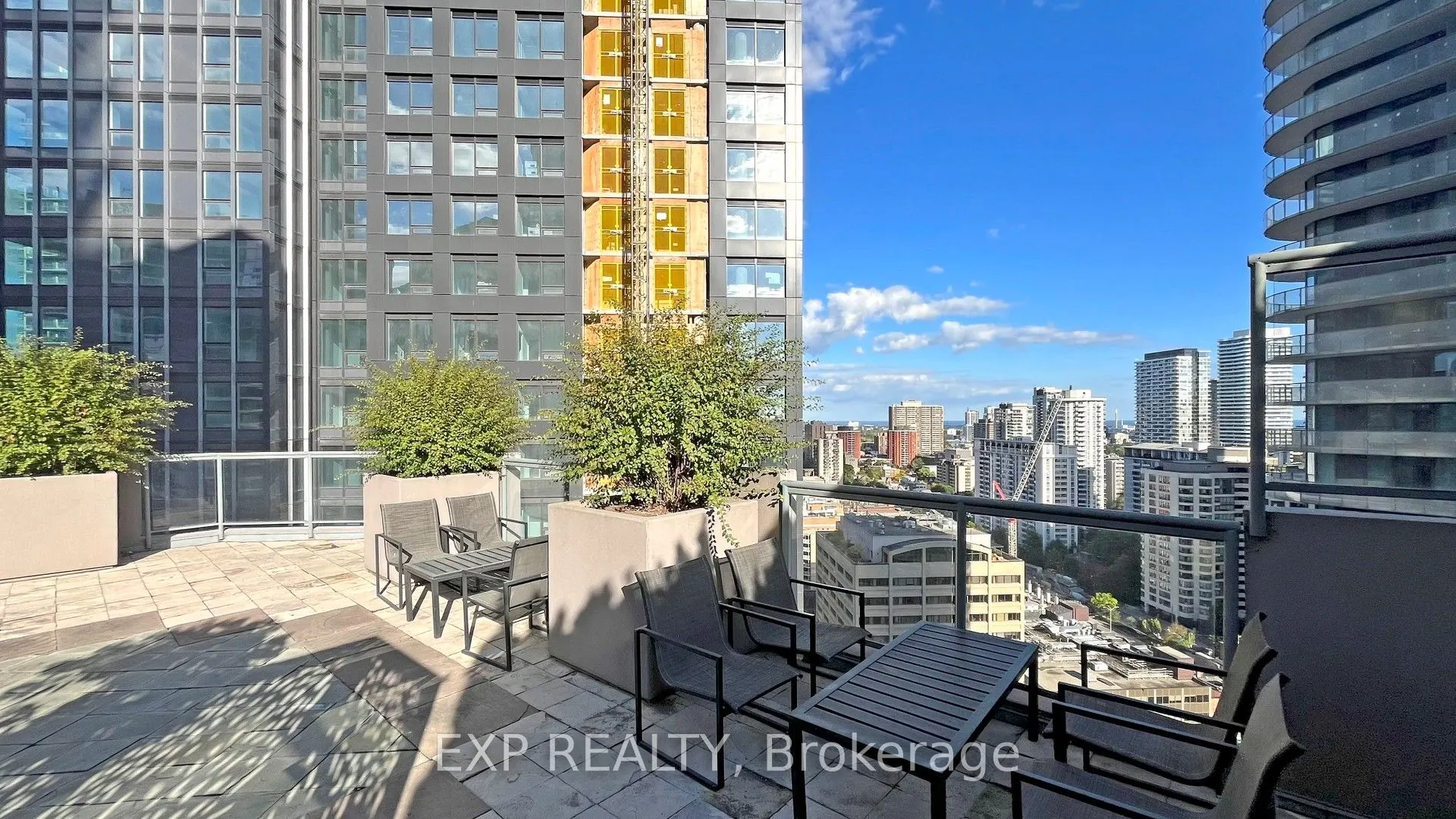 24 Wellesley Street W, #1105