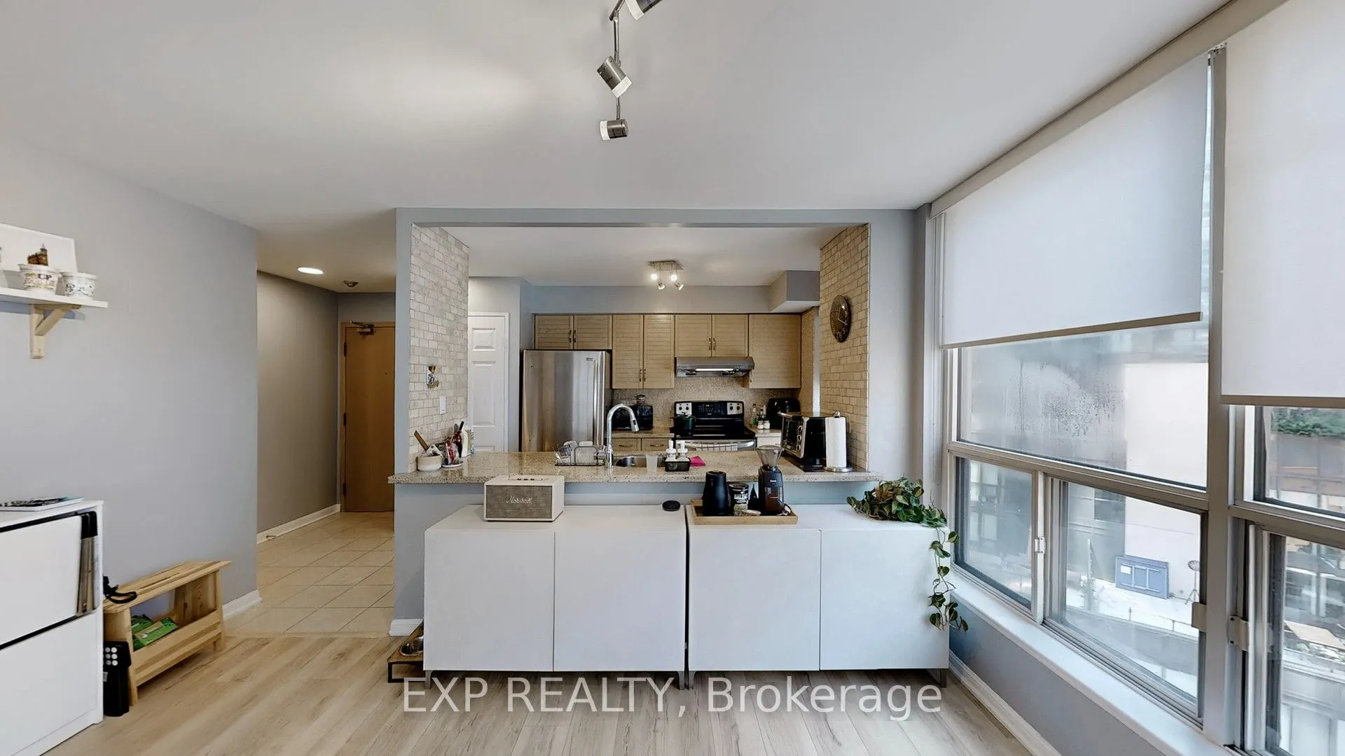24 Wellesley Street W, #1105