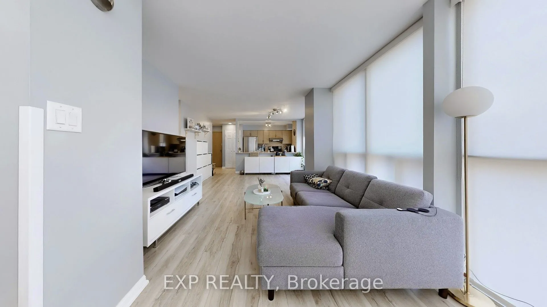 24 Wellesley Street W, #1105
