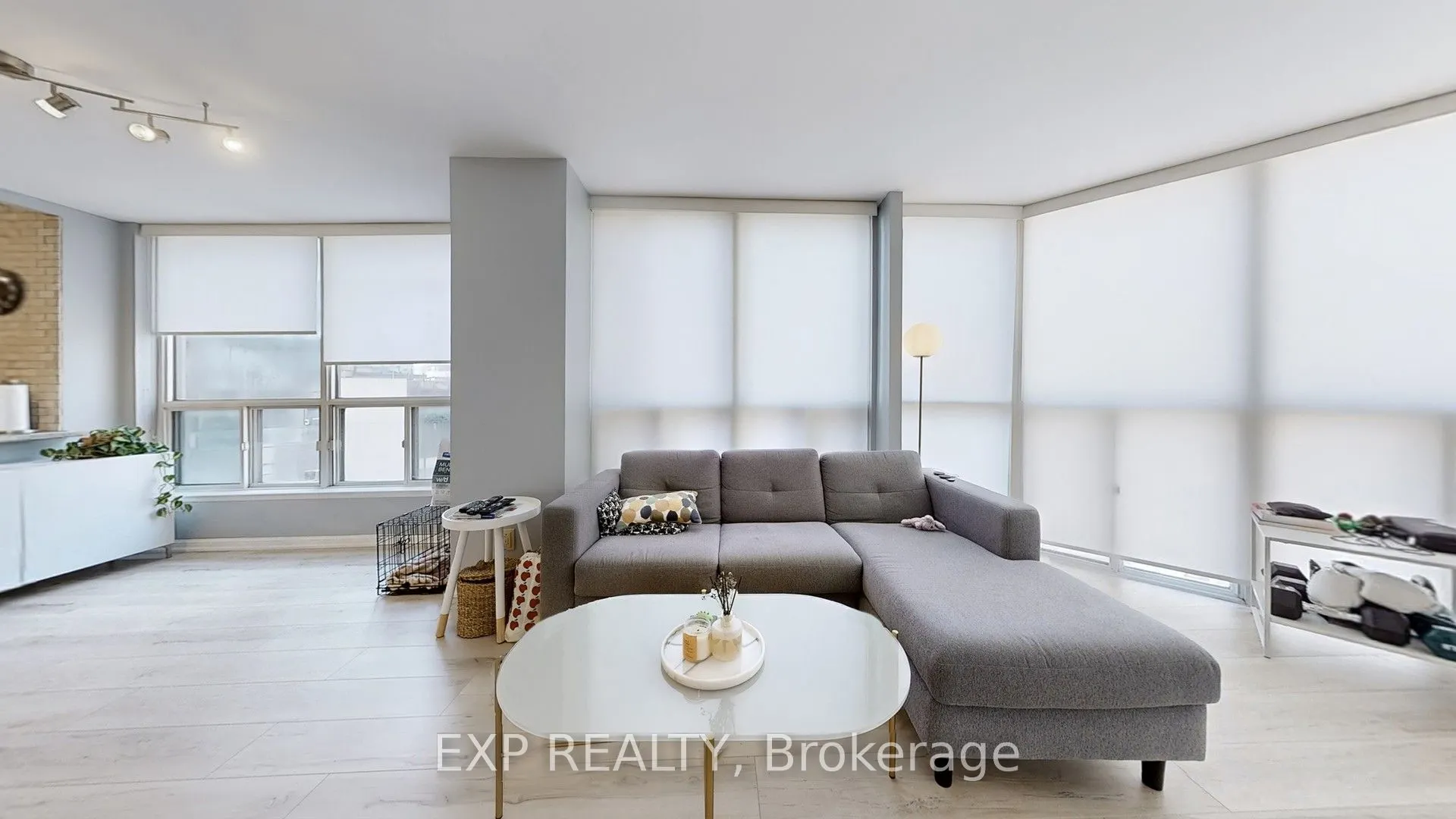 24 Wellesley Street W, #1105