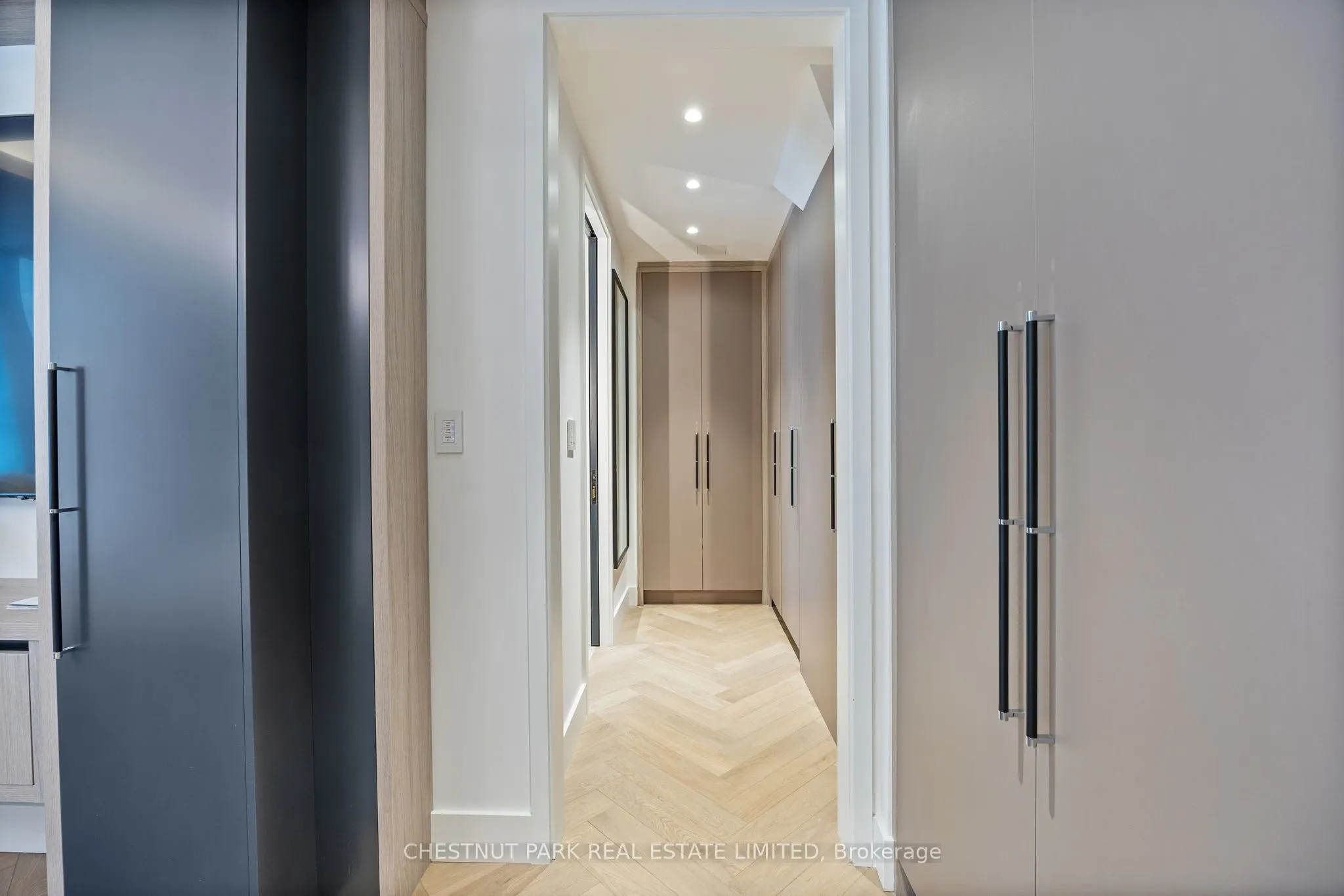 113 Dupont Street, #201