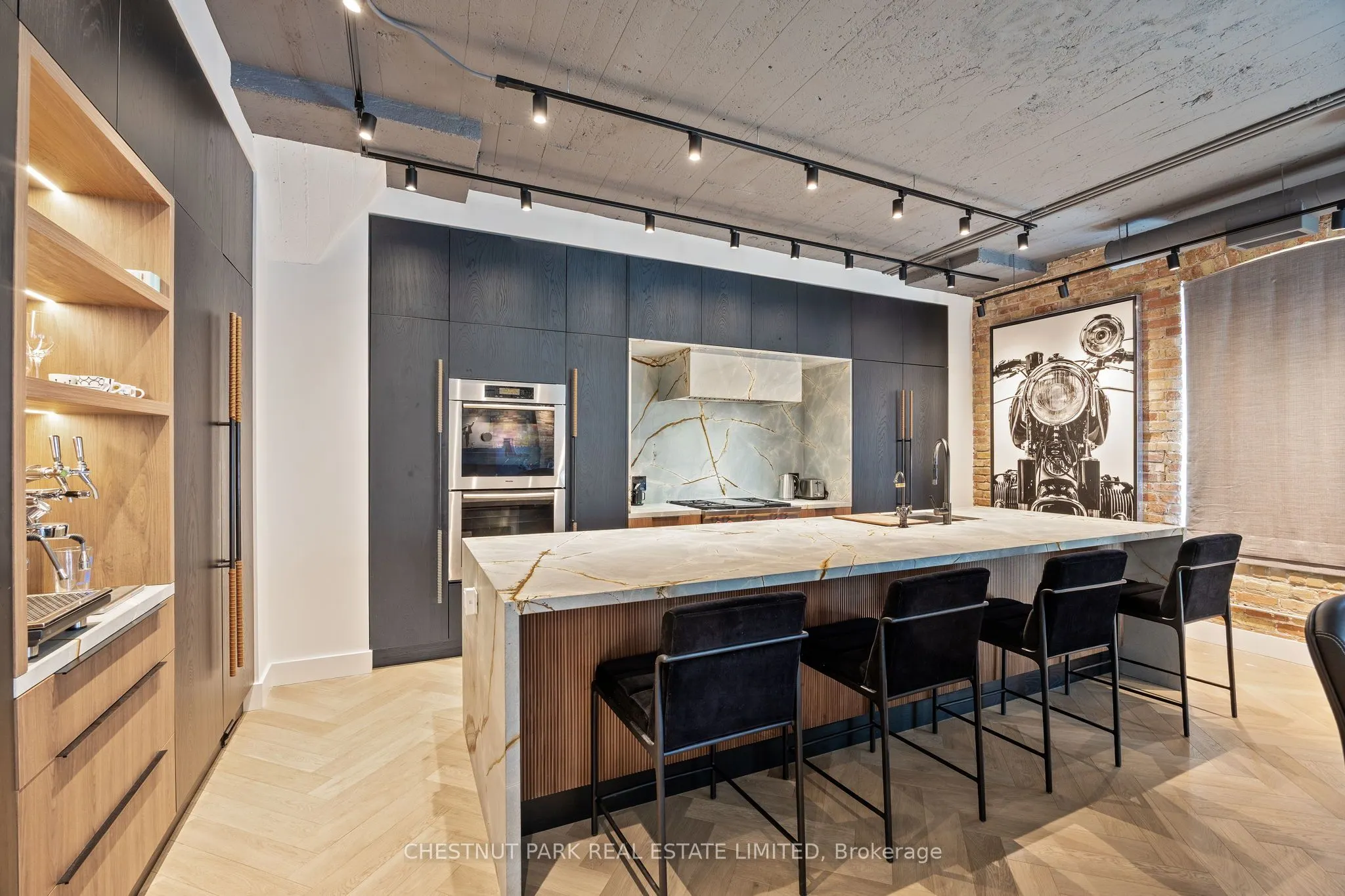 113 Dupont Street, #201
