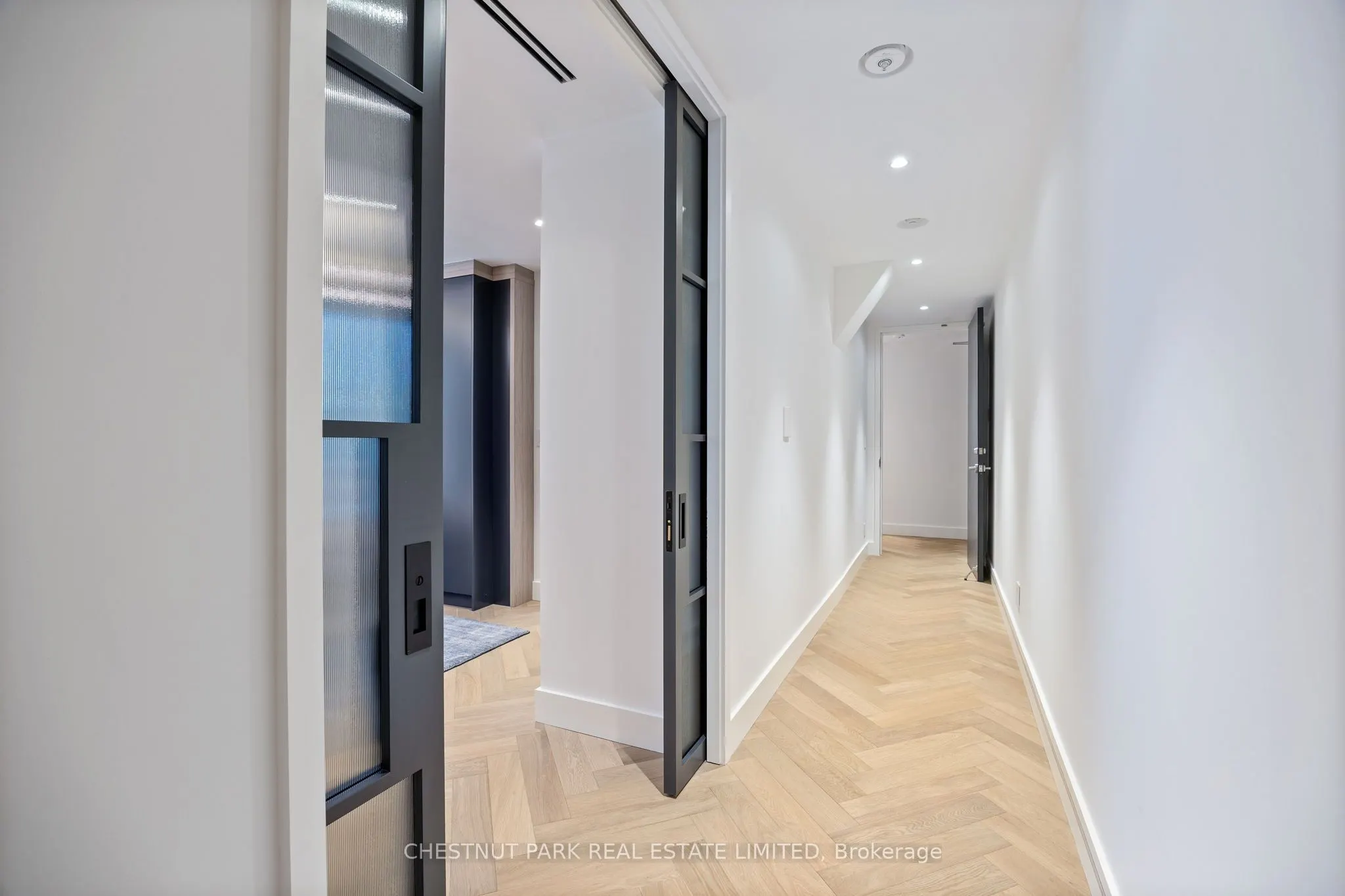 113 Dupont Street, #201