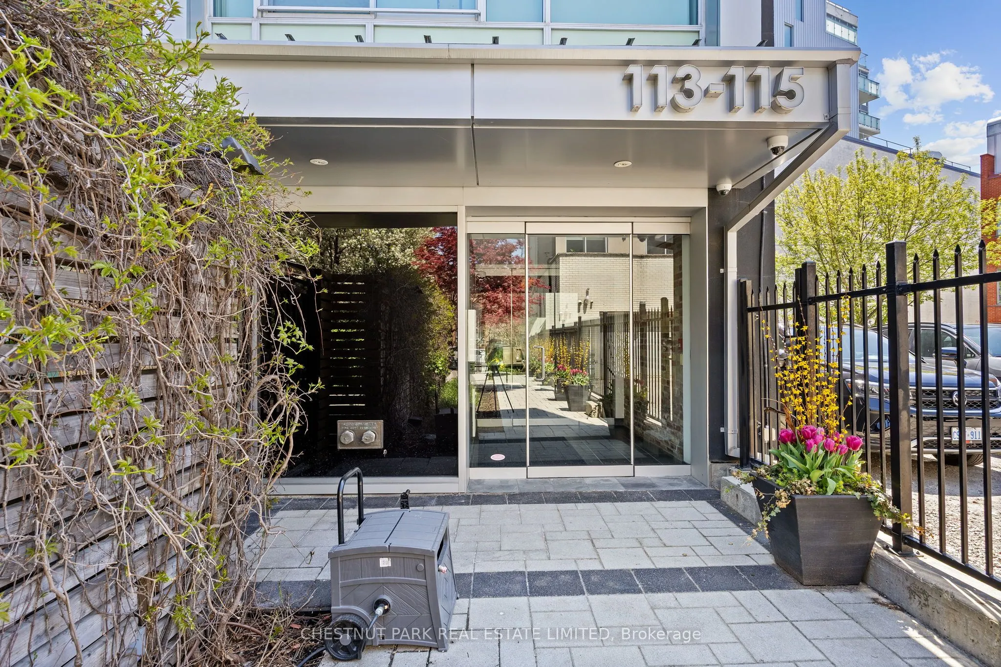 113 Dupont Street, #201