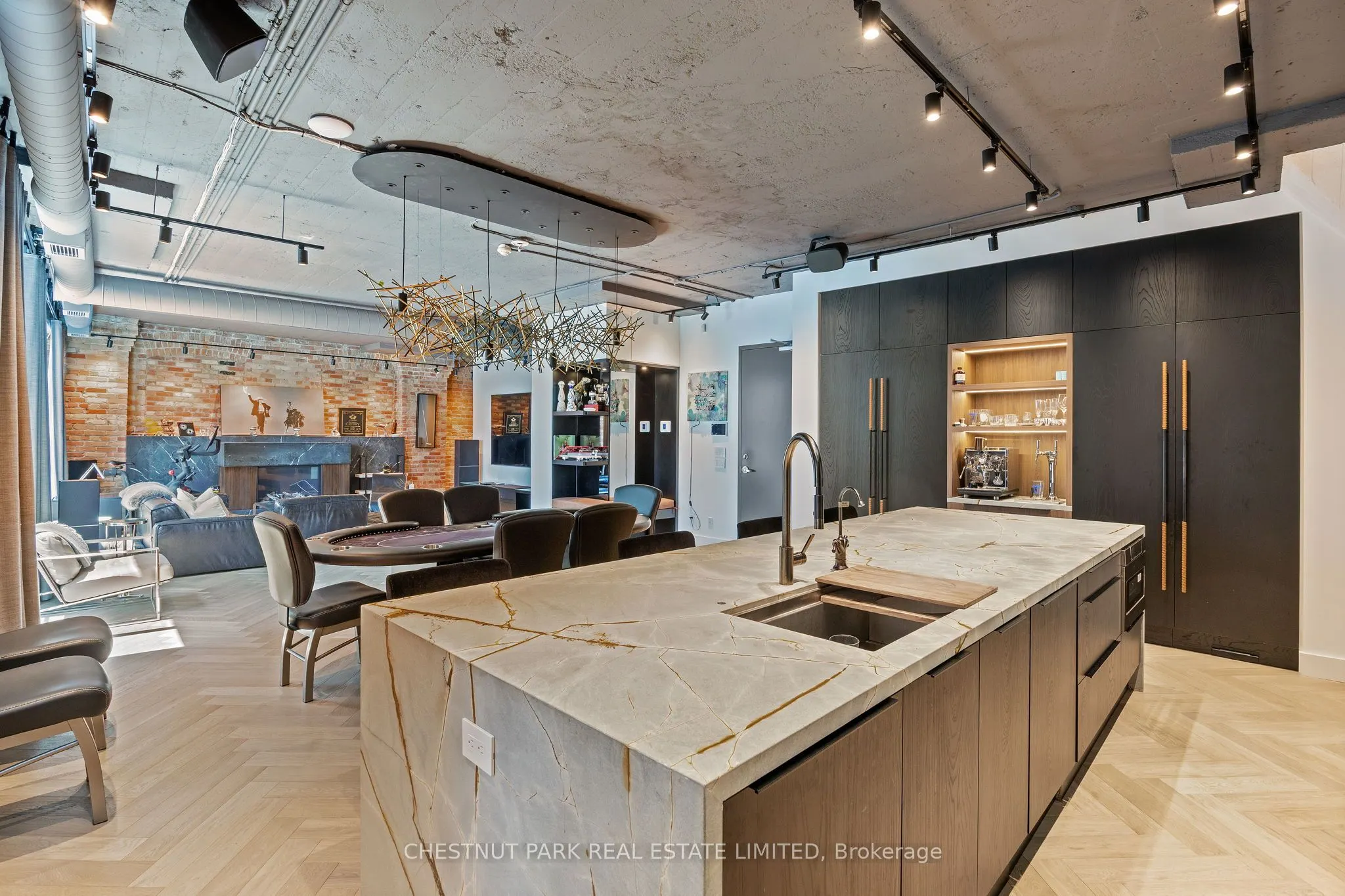 113 Dupont Street, #201