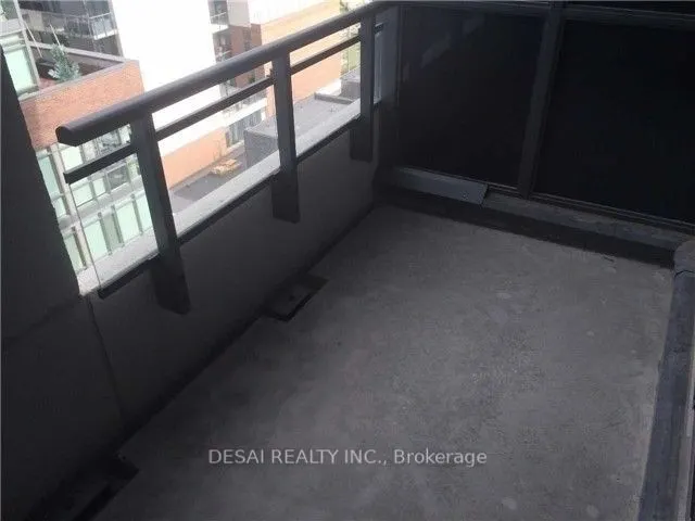 20 Minowan Miikan Lane Street W, #904