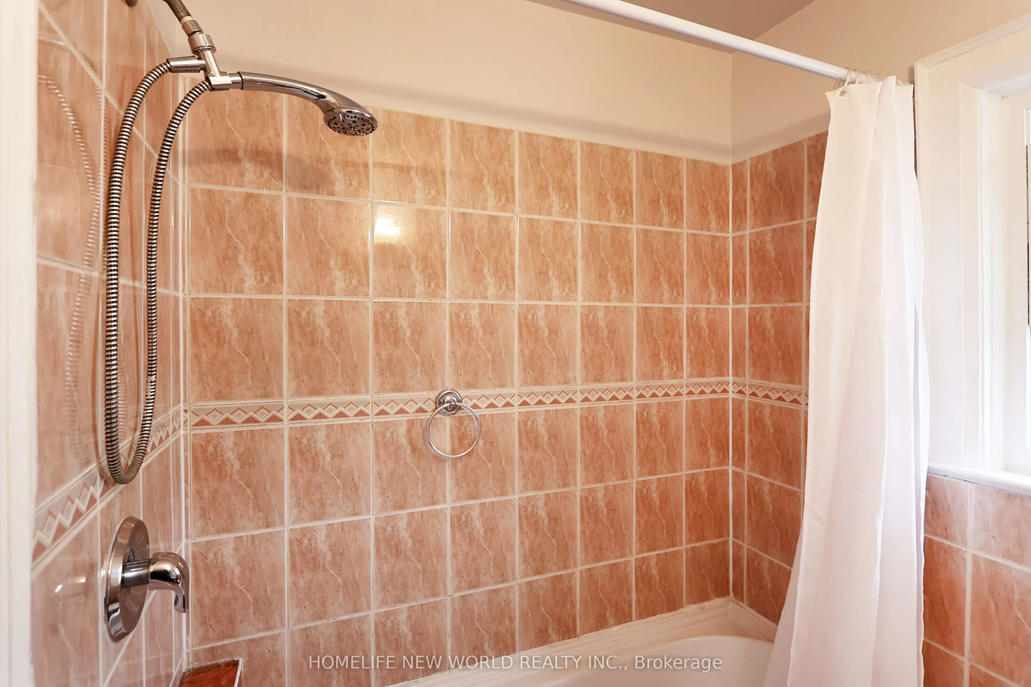 609 Glenholme Avenue, #Main Floor