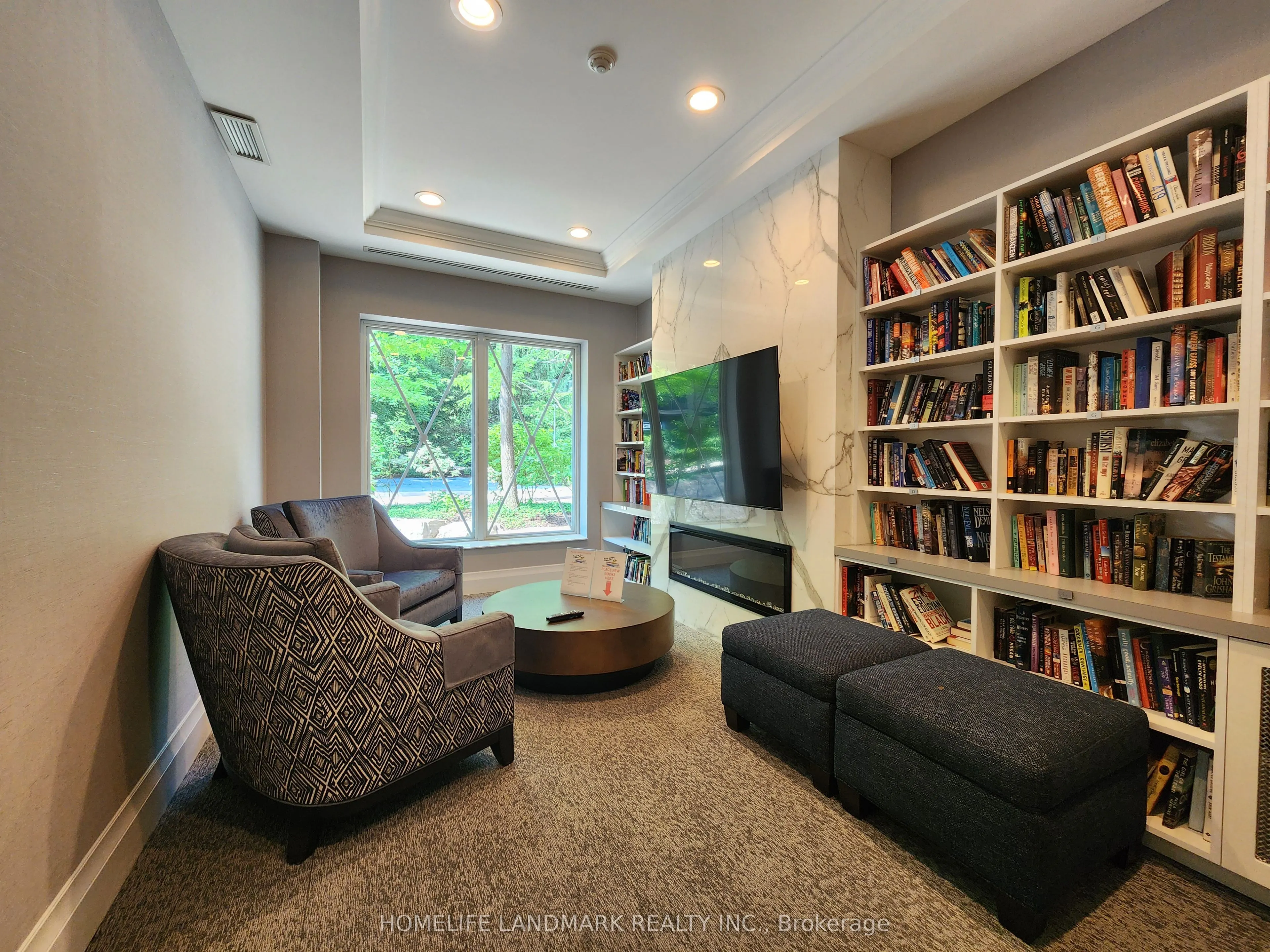 18 William Carson Crescent, #916