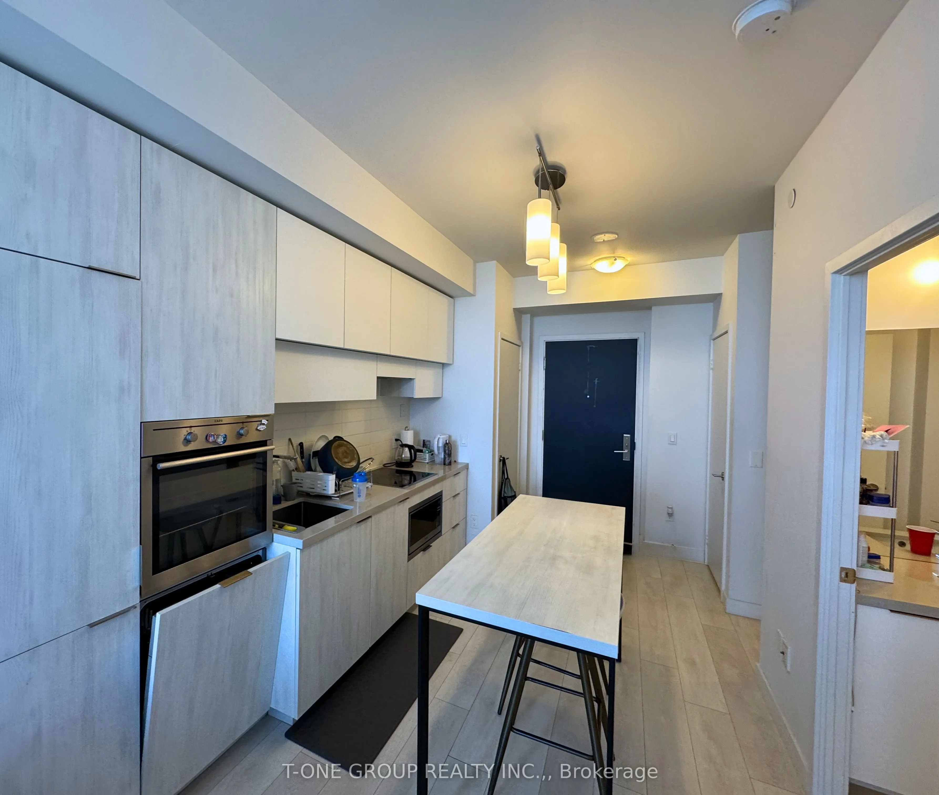 8 Eglinton Avenue E, #4009