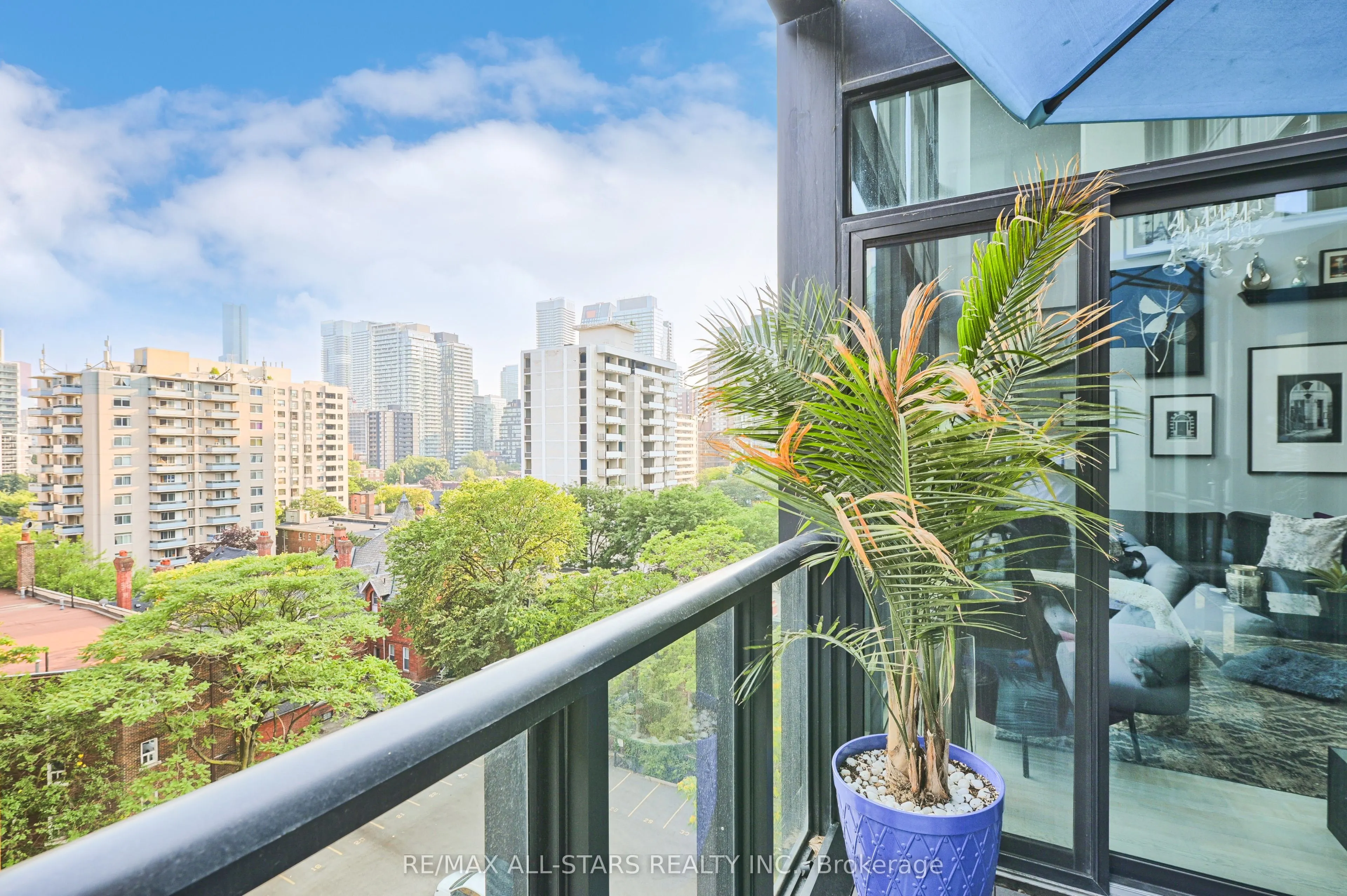 101 Charles Street E, #803