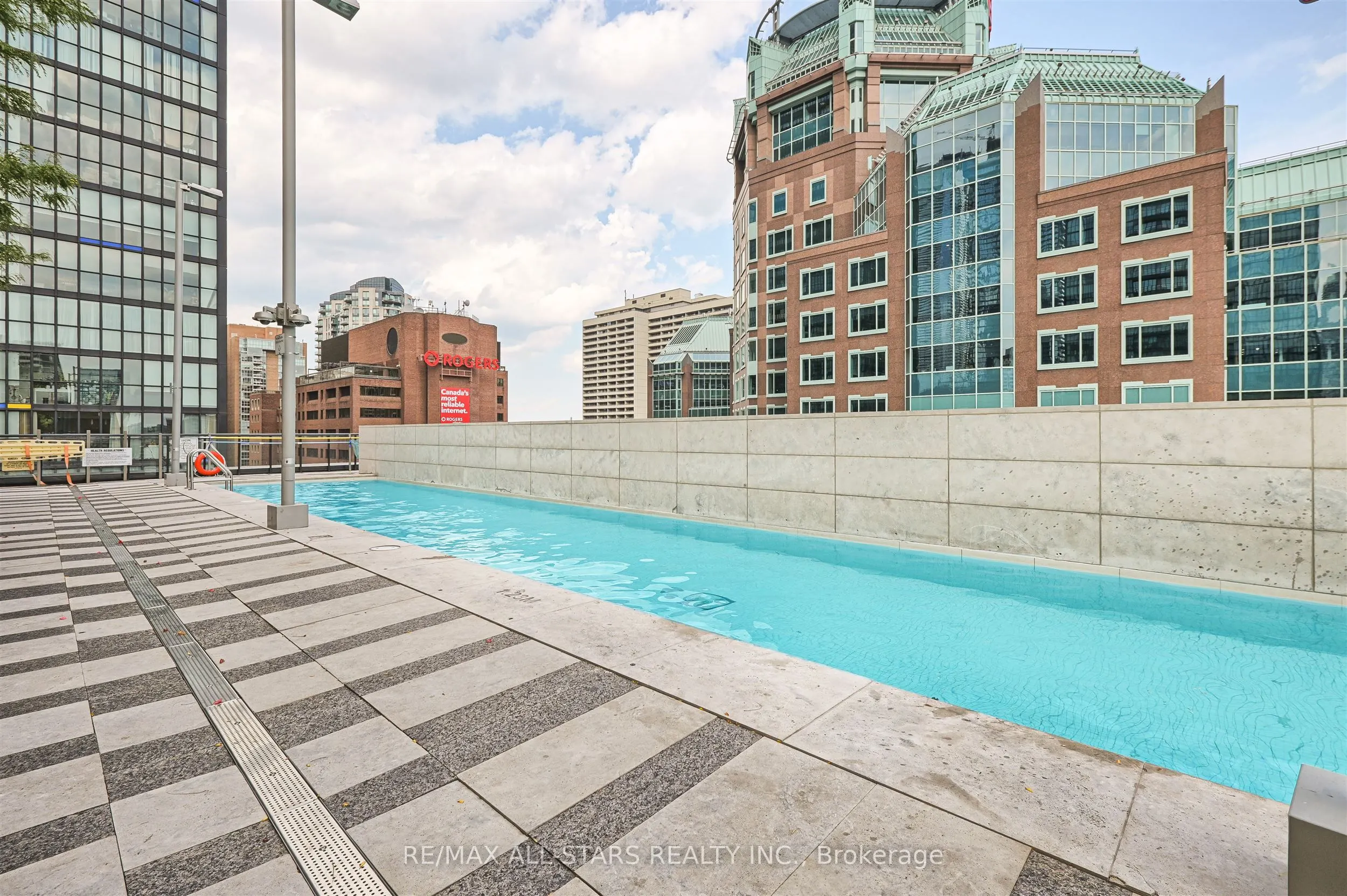 101 Charles Street E, #803