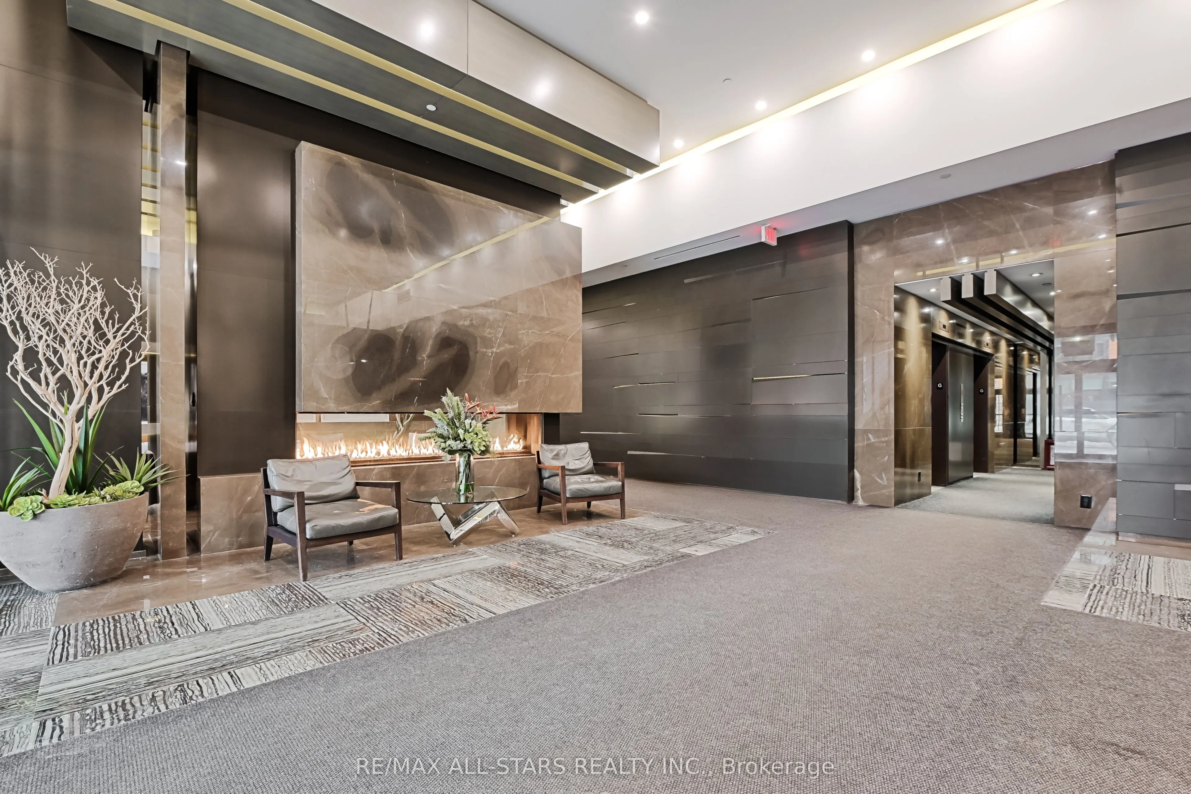 101 Charles Street E, #803