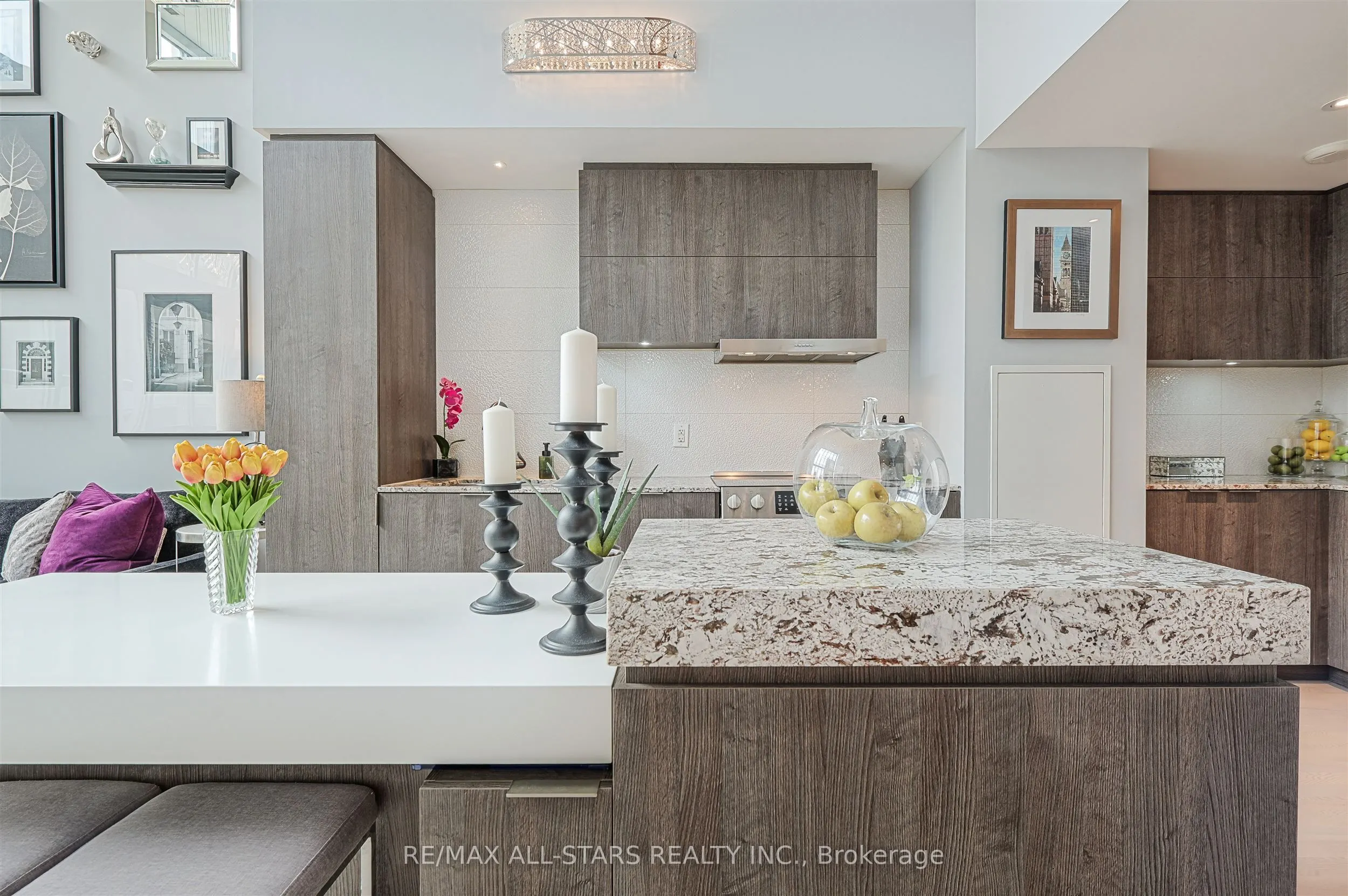 101 Charles Street E, #803