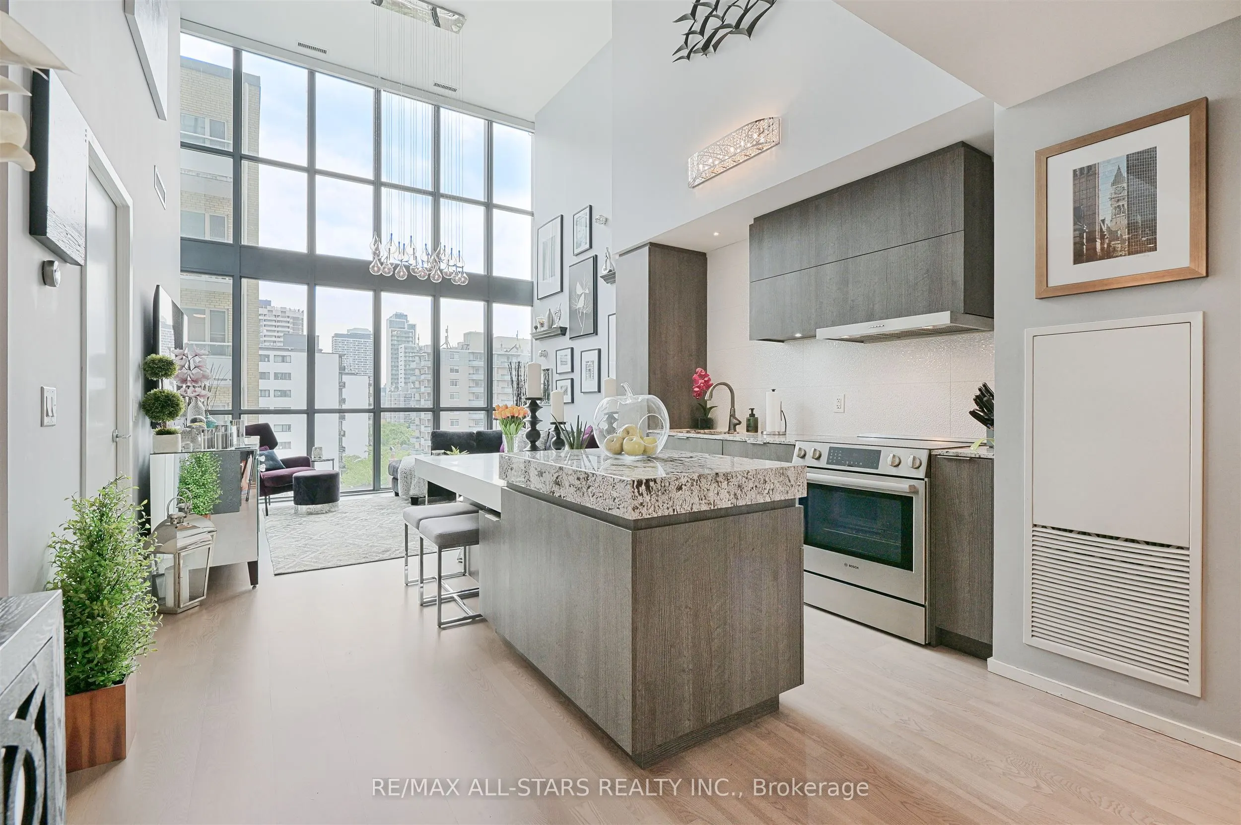 101 Charles Street E, #803