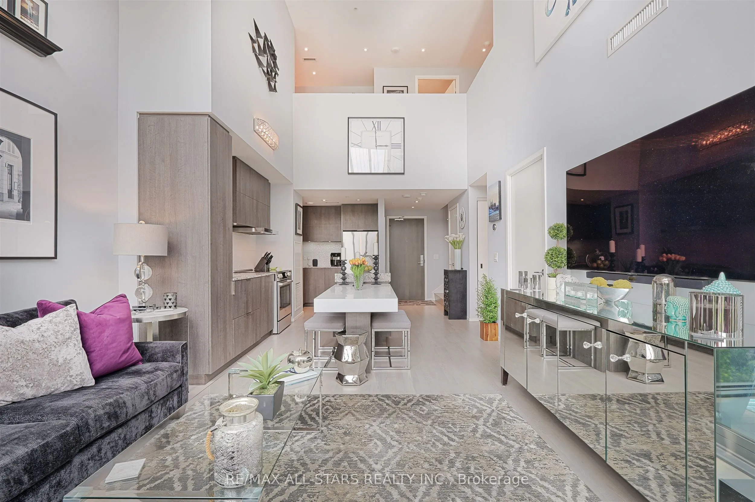 101 Charles Street E, #803