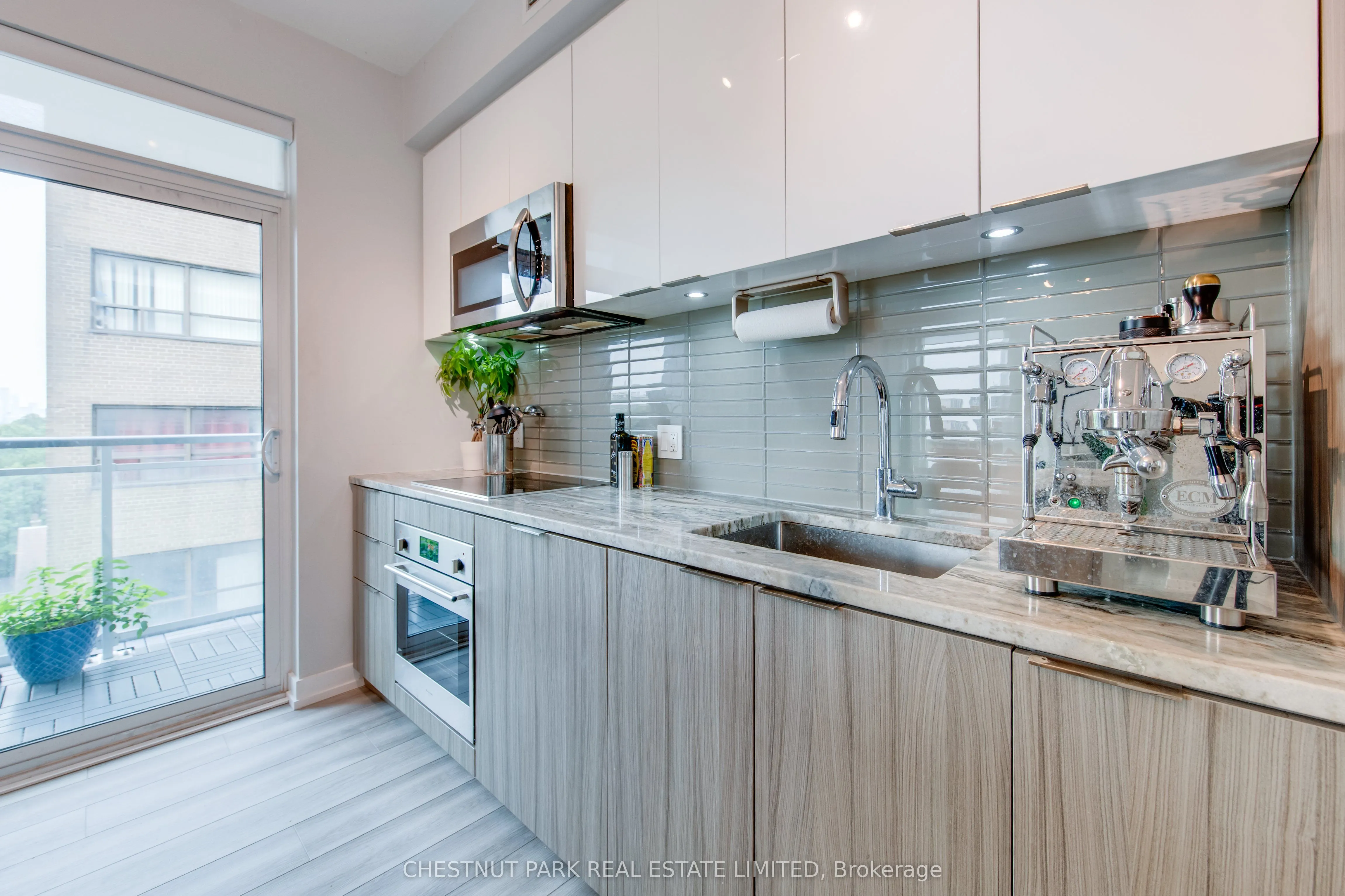 223 St. Clair Avenue W, #614