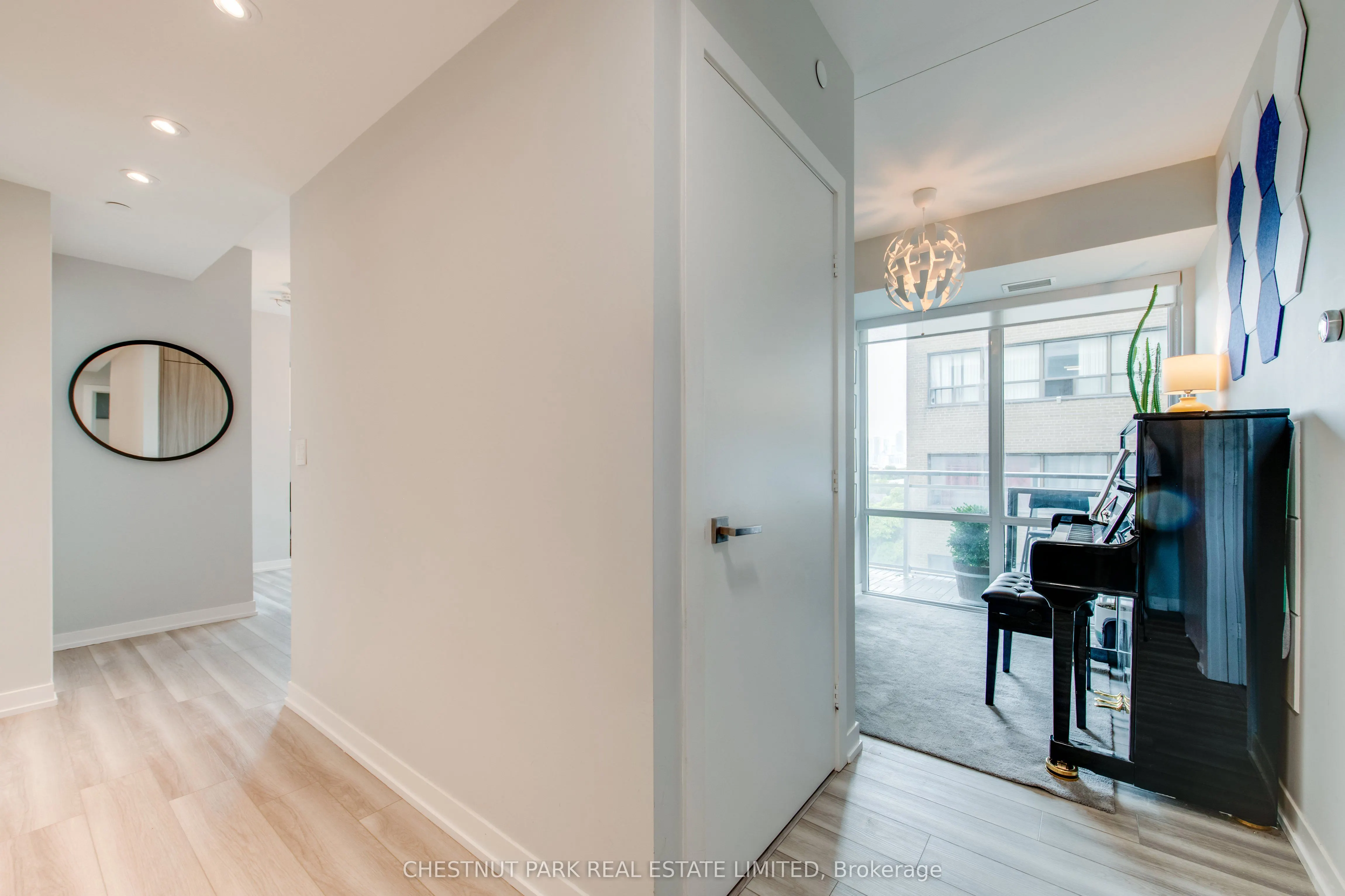 223 St. Clair Avenue W, #614