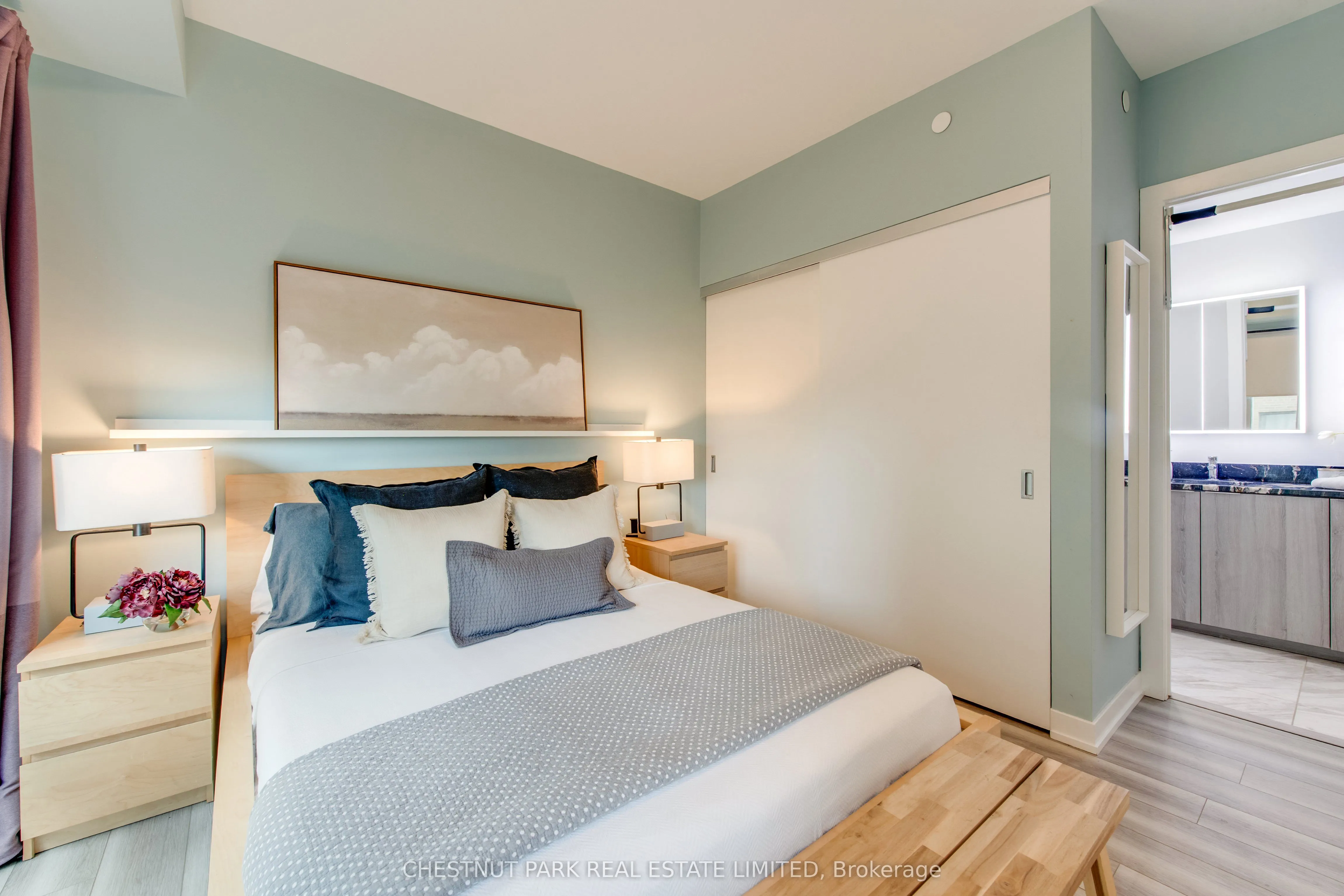 223 St. Clair Avenue W, #614