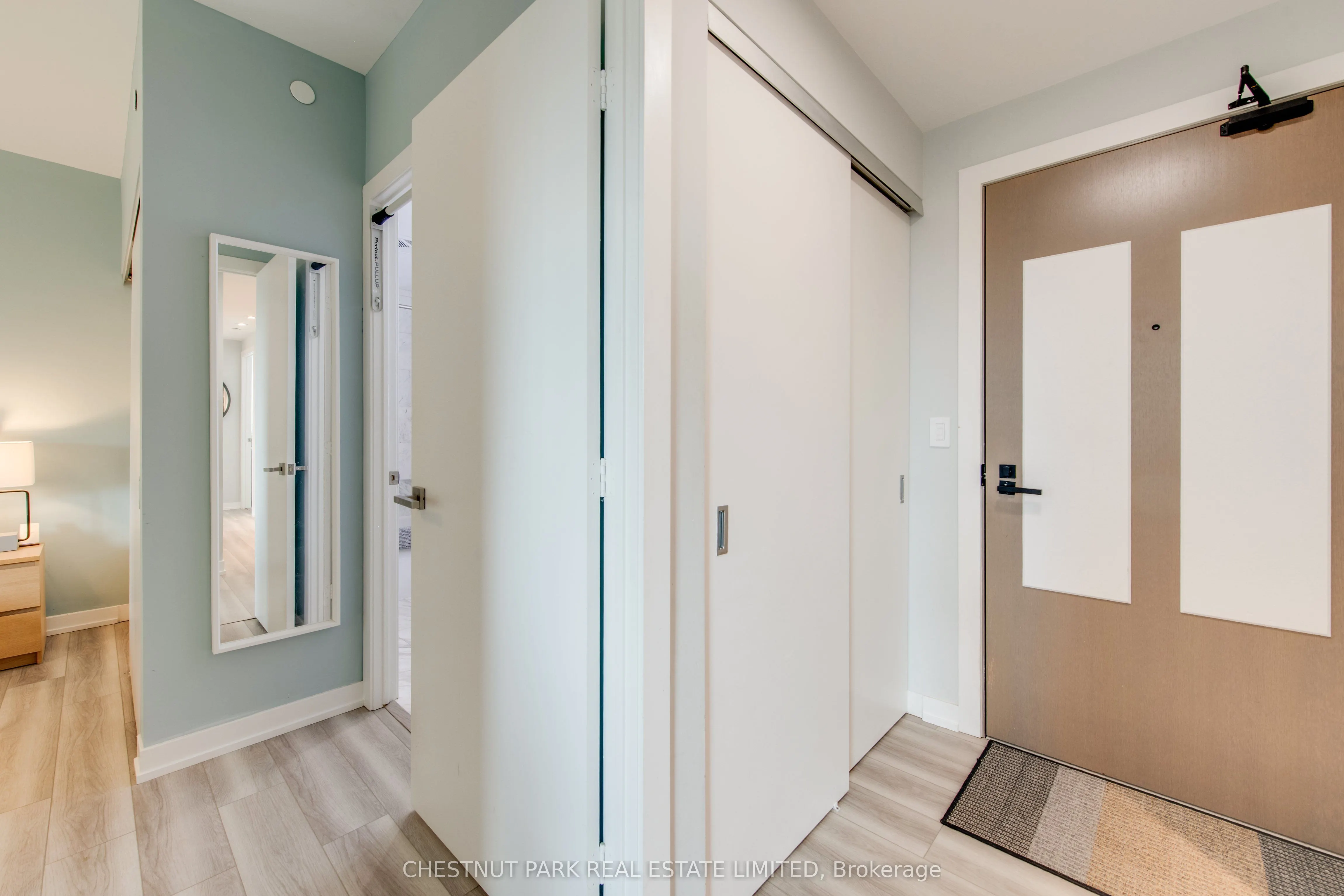 223 St. Clair Avenue W, #614