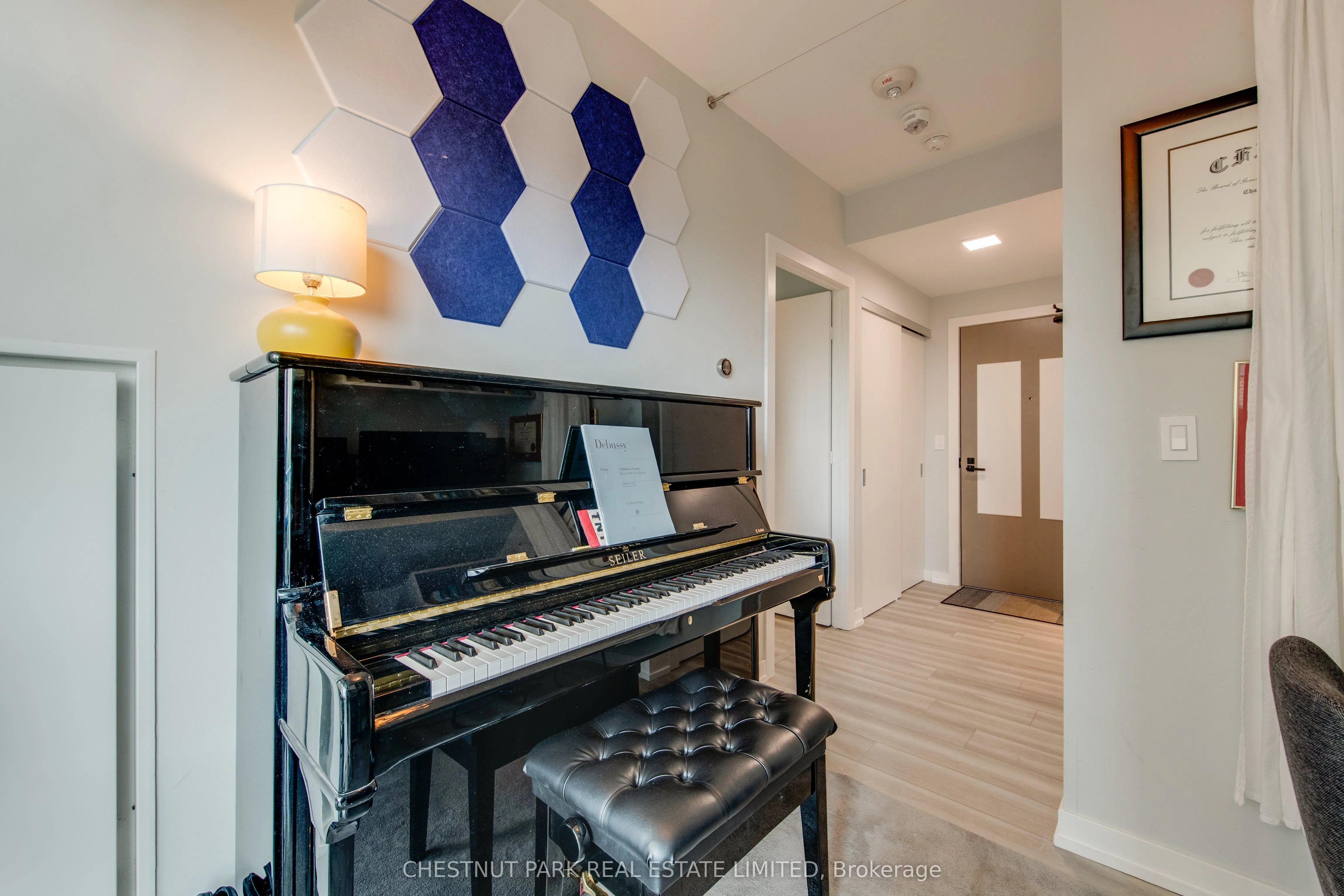 223 St. Clair Avenue W, #614