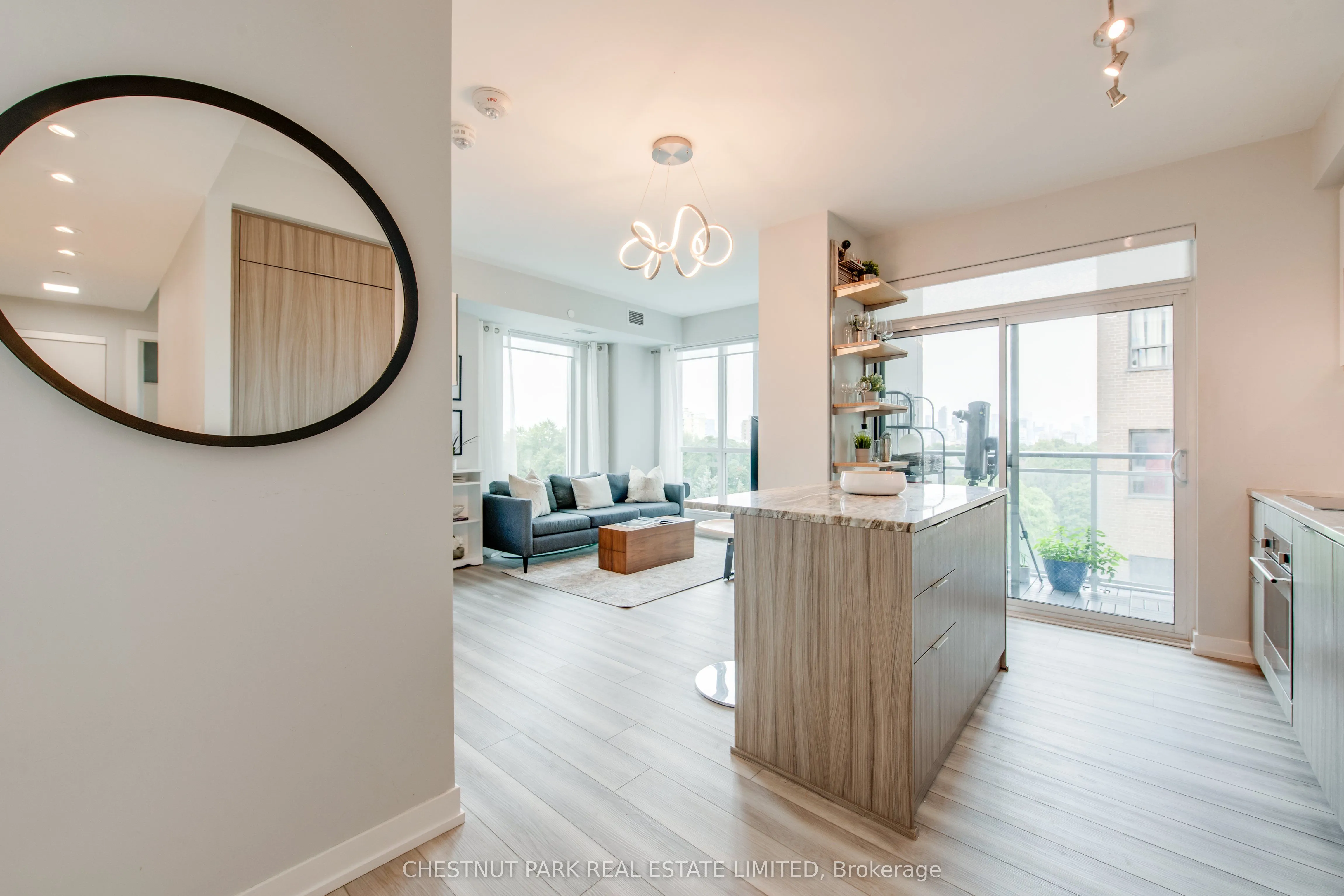 223 St. Clair Avenue W, #614
