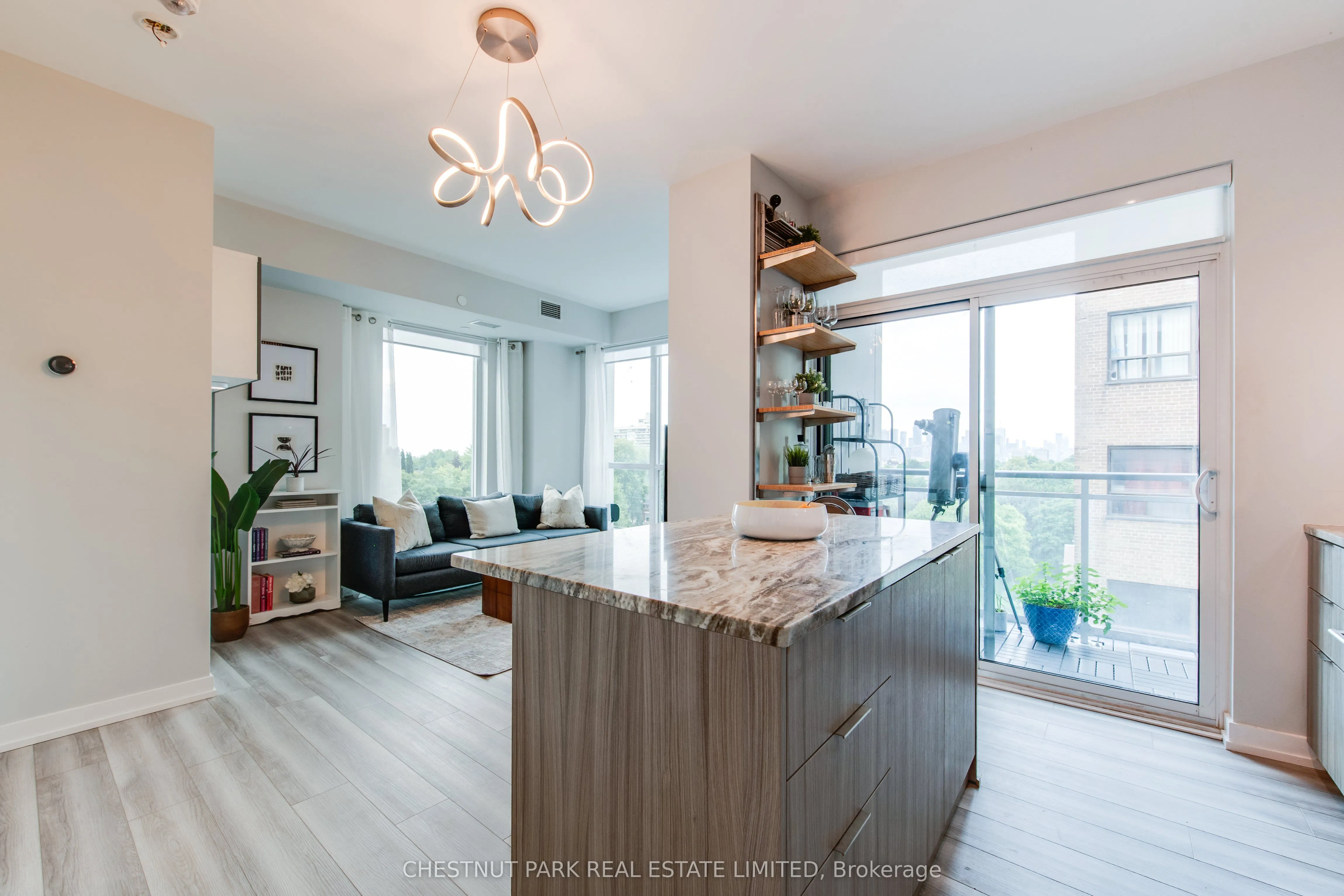 223 St. Clair Avenue W, #614