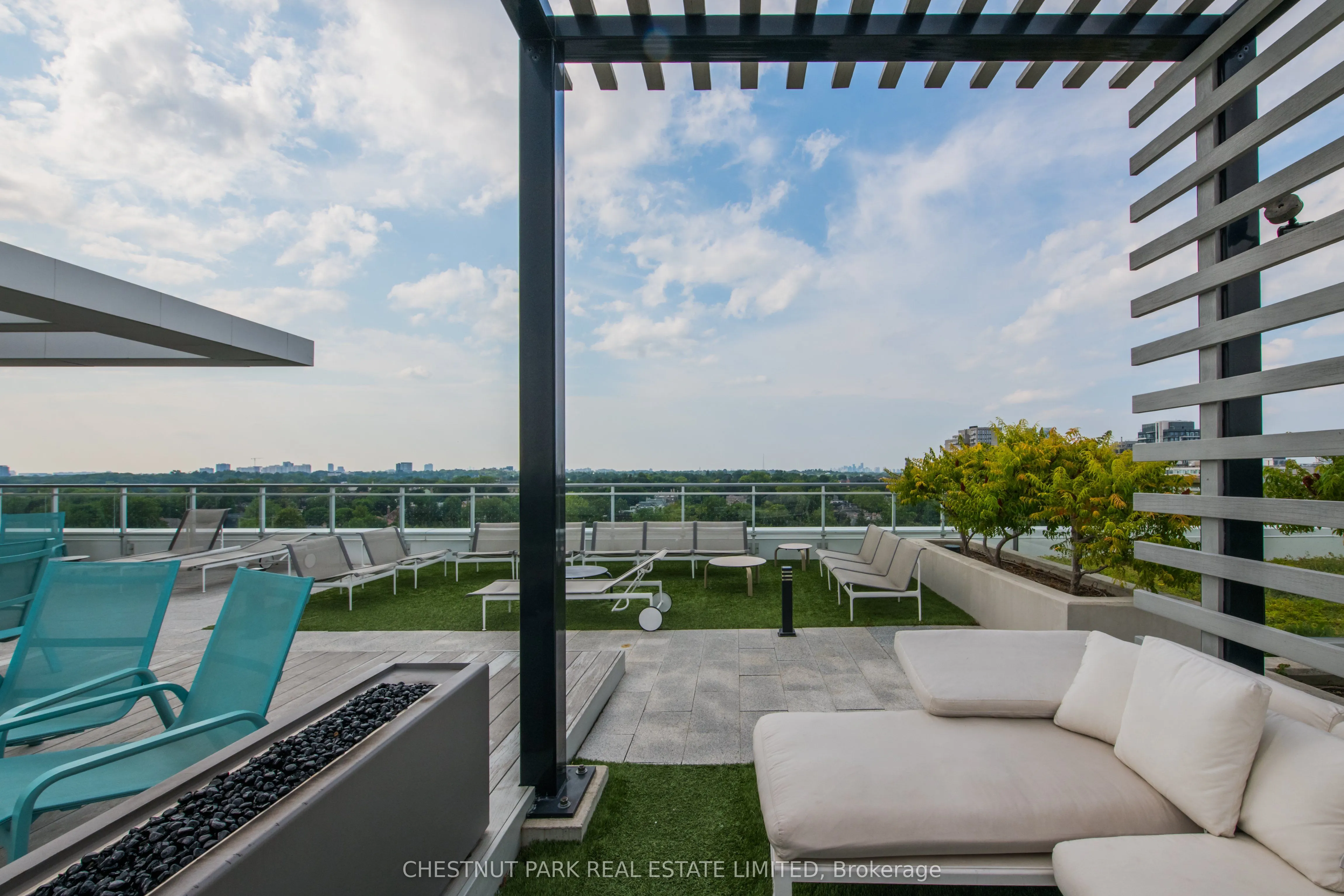 223 St. Clair Avenue W, #614
