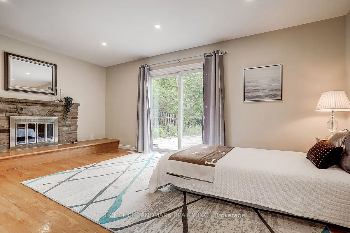 89 Whitehorn Crescent