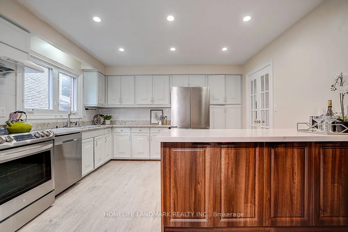 89 Whitehorn Crescent