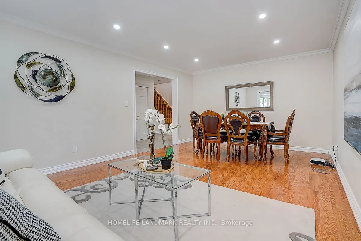 89 Whitehorn Crescent