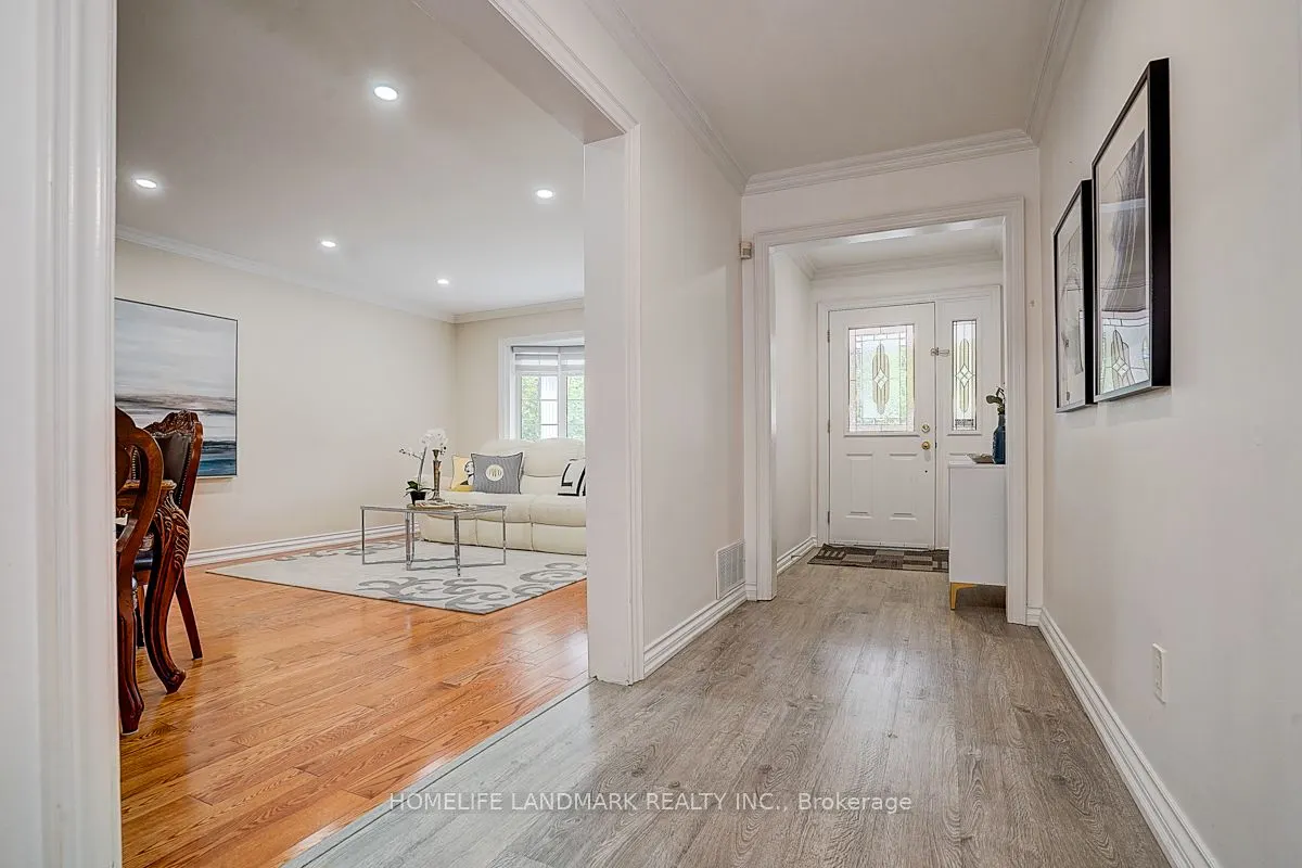 89 Whitehorn Crescent