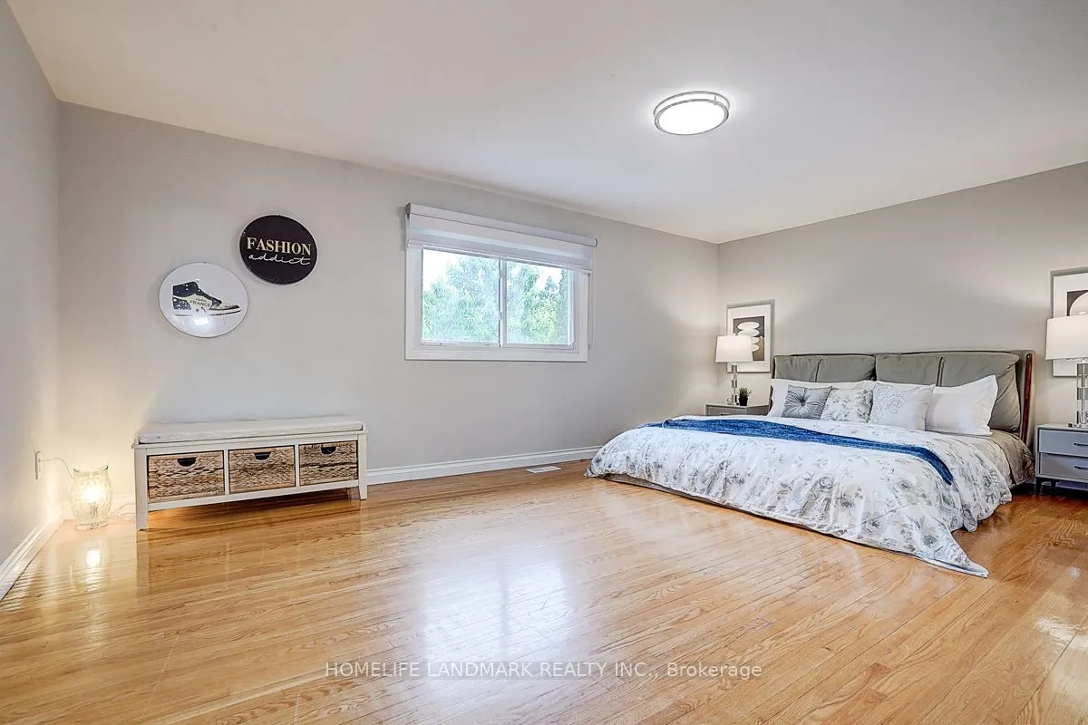 89 Whitehorn Crescent