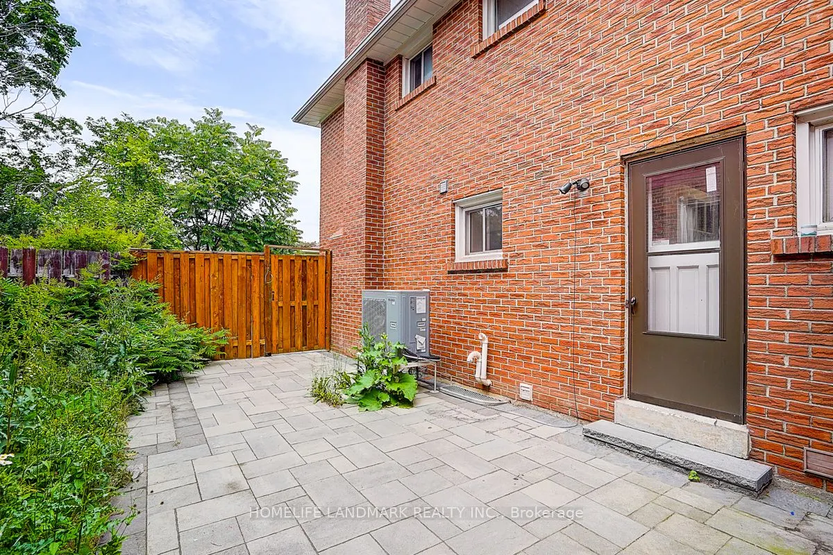 89 Whitehorn Crescent