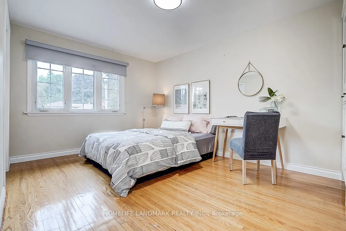 89 Whitehorn Crescent