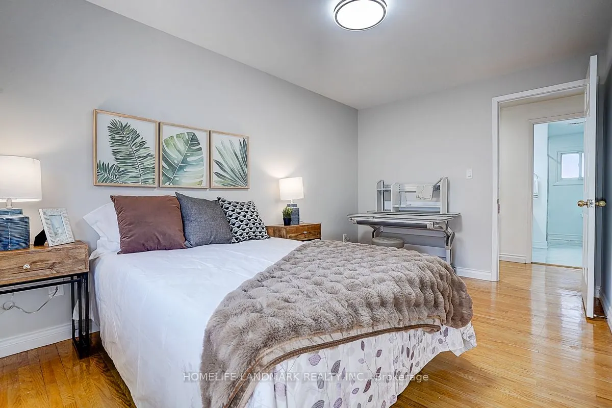 89 Whitehorn Crescent