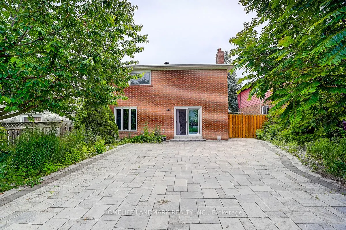 89 Whitehorn Crescent
