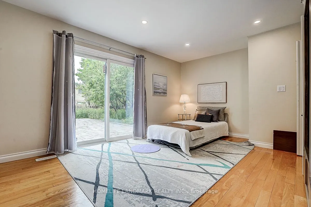 89 Whitehorn Crescent