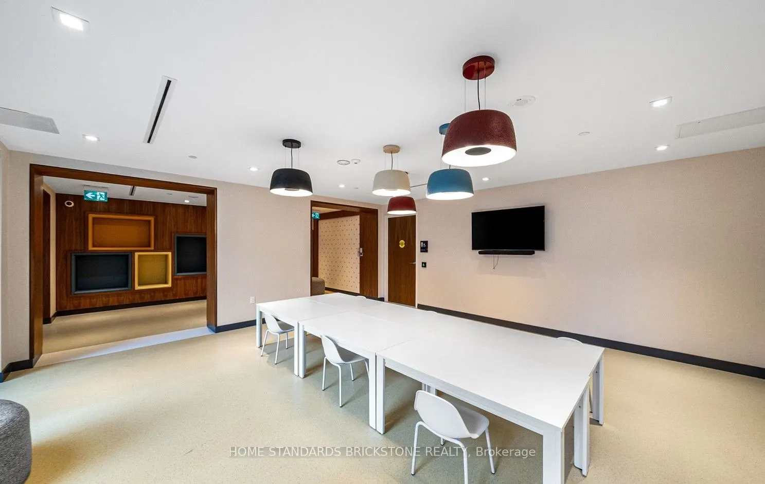 8 Olympic Gdn S Drive, #1011