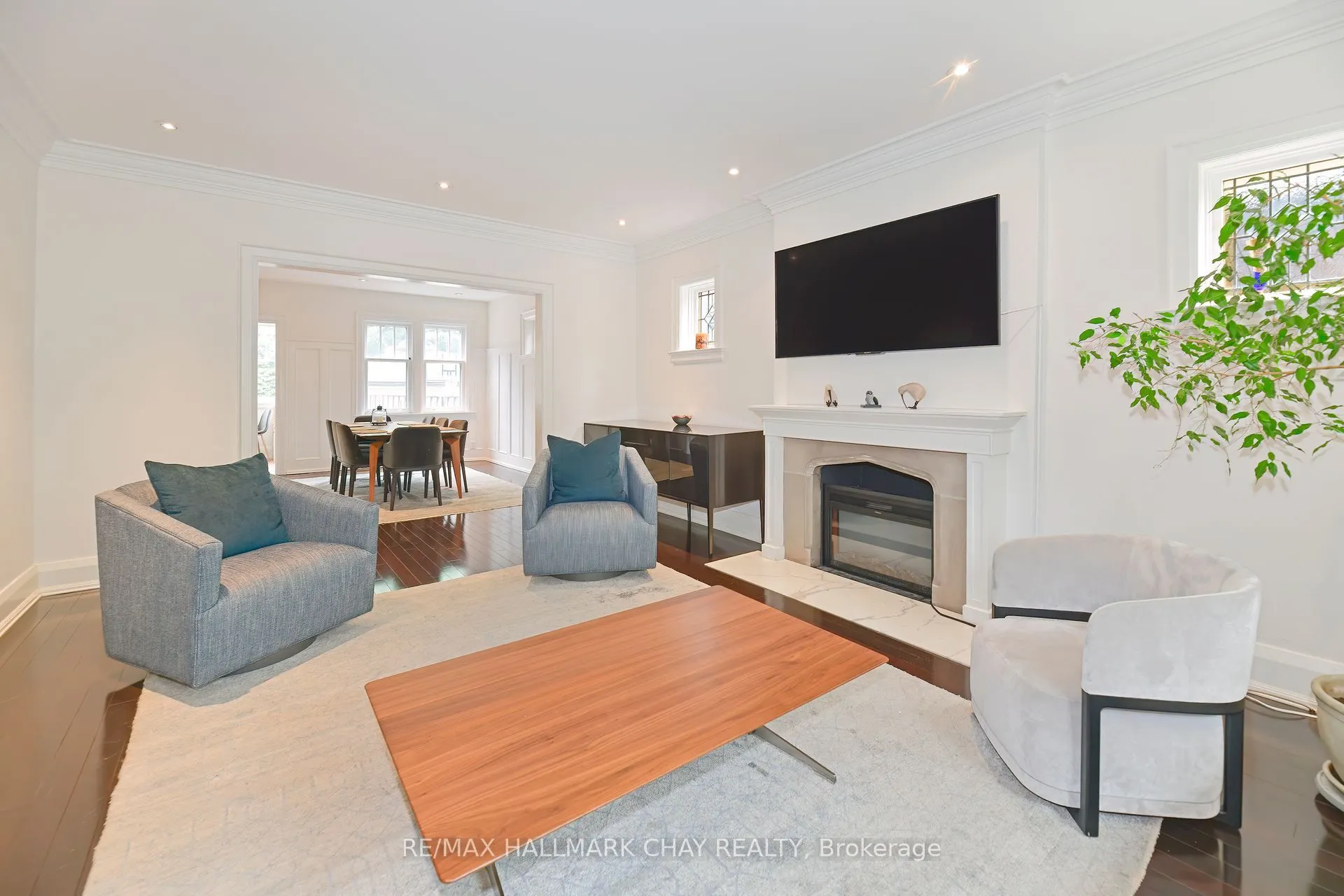 117 Hillsdale Avenue W