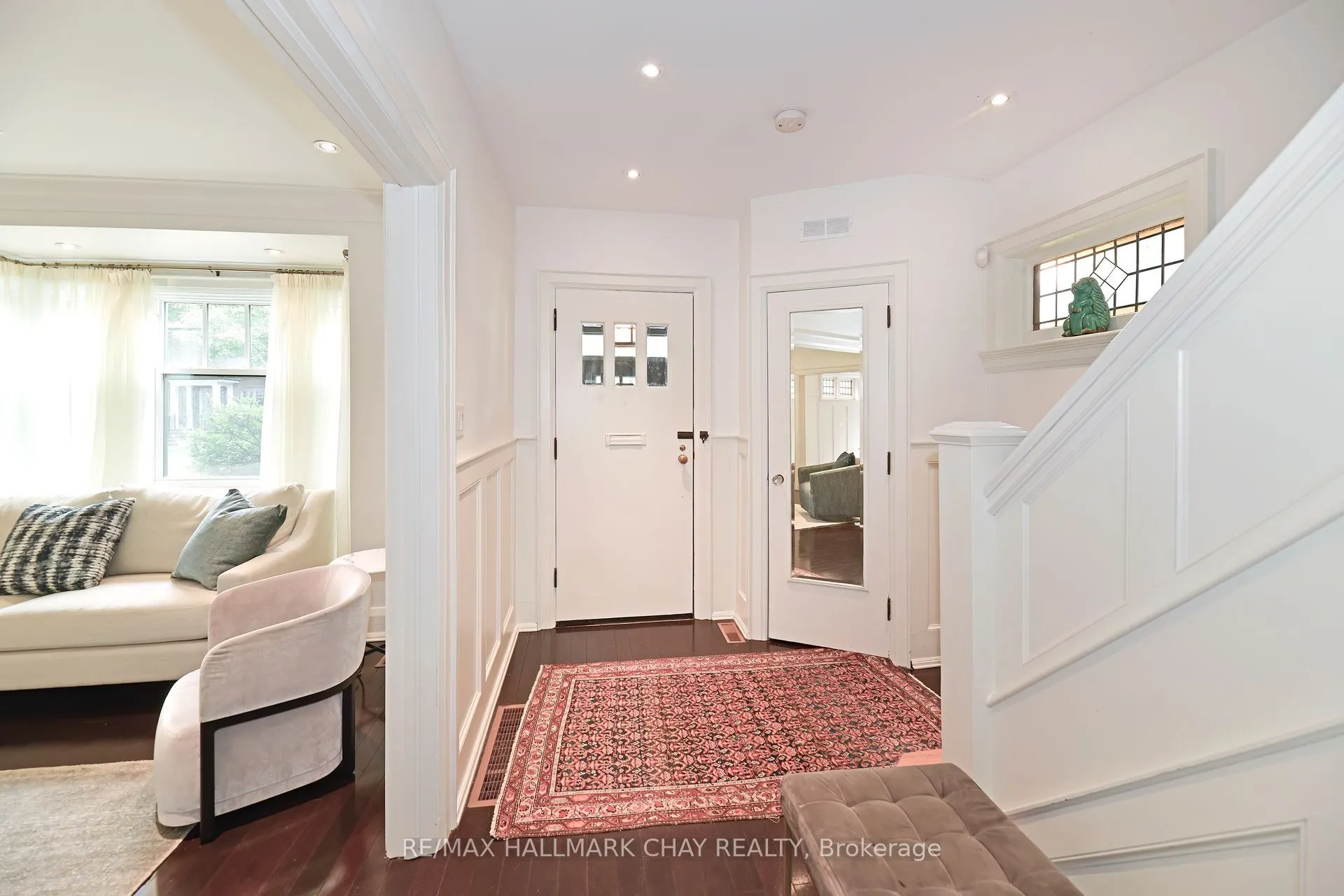 117 Hillsdale Avenue W