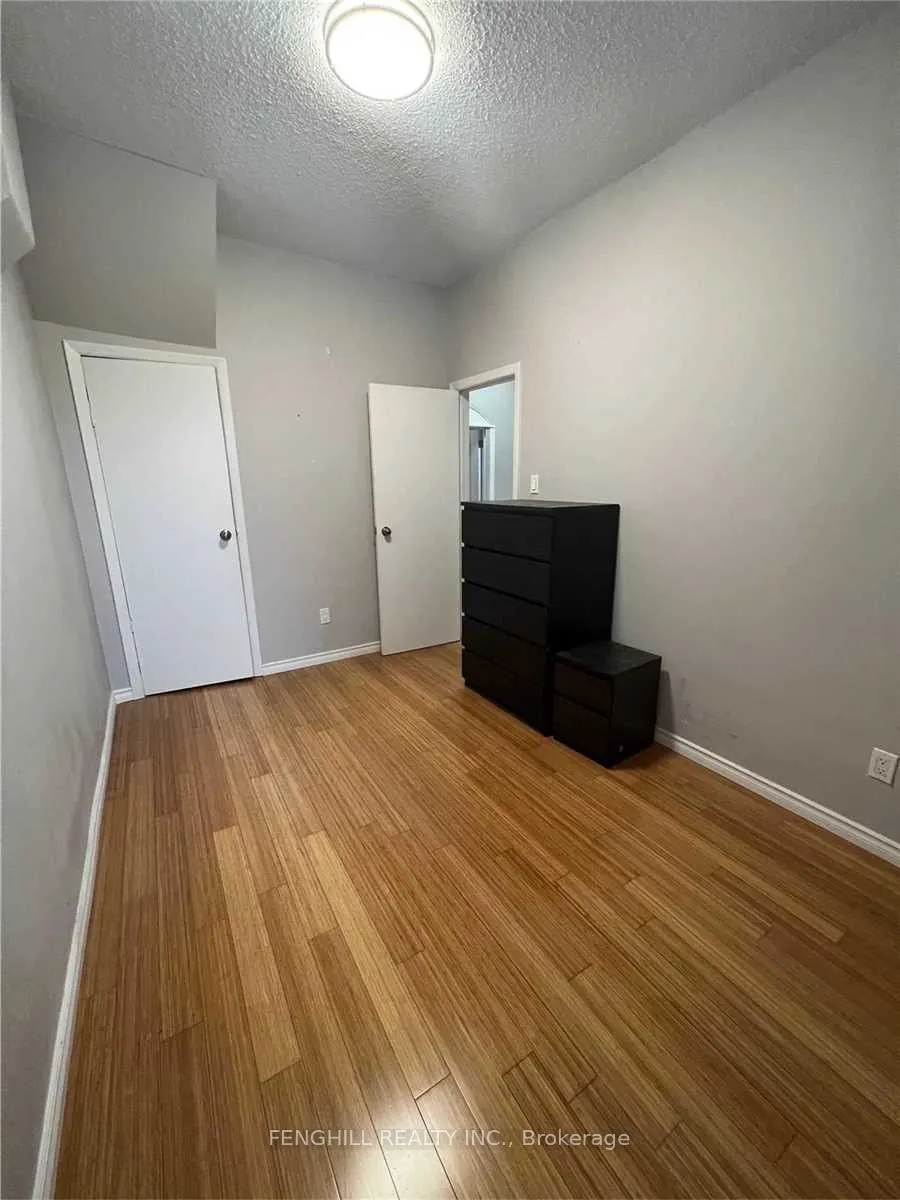 678 Bathurst Street, #2