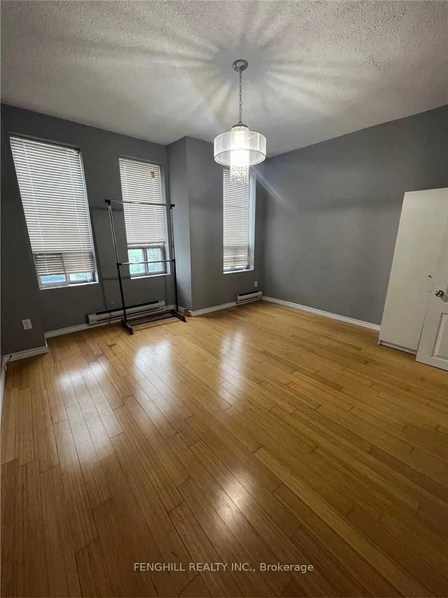 678 Bathurst Street, #2