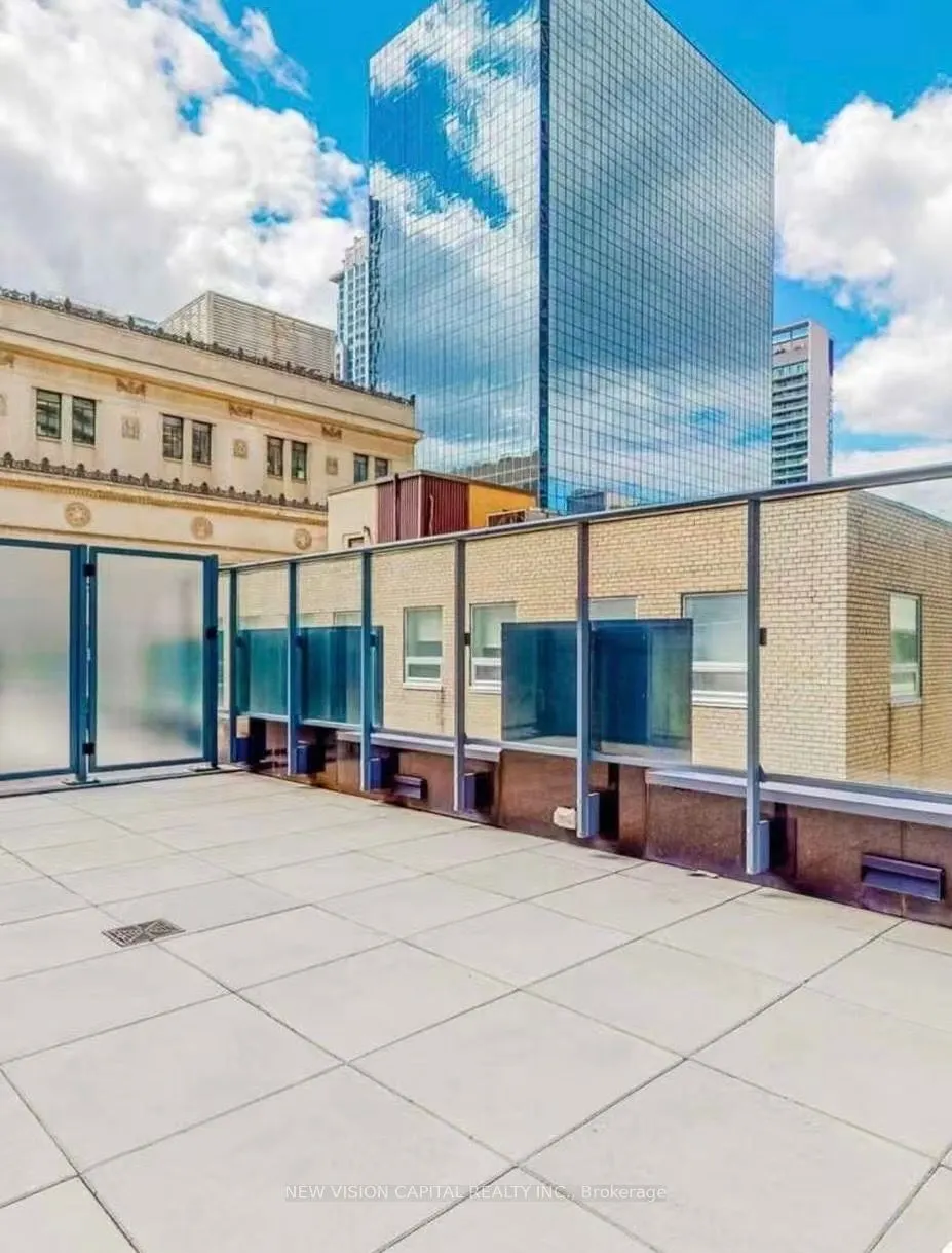 7 Grenville Street, #715