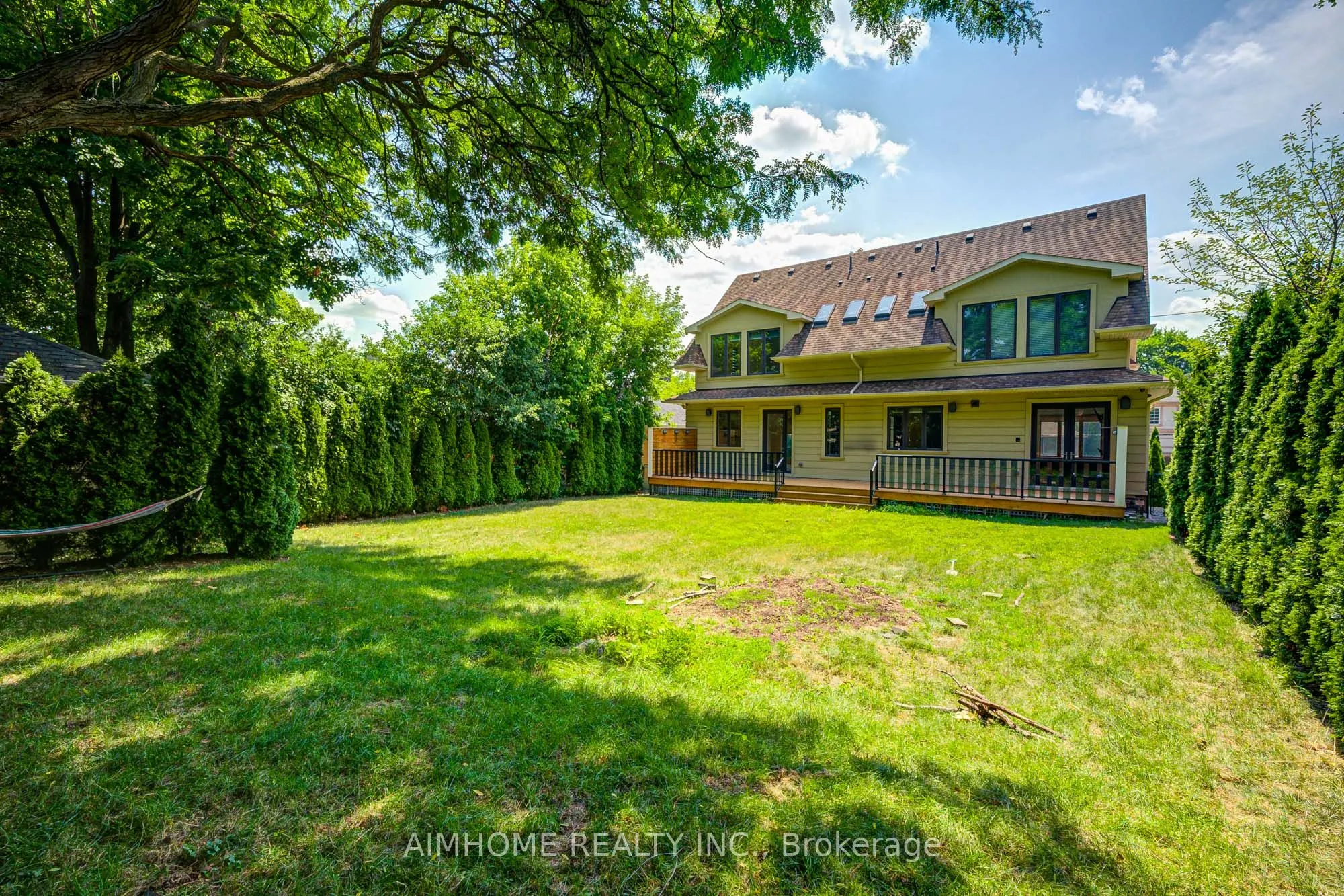 16 Winlock Park, #Upper Levels