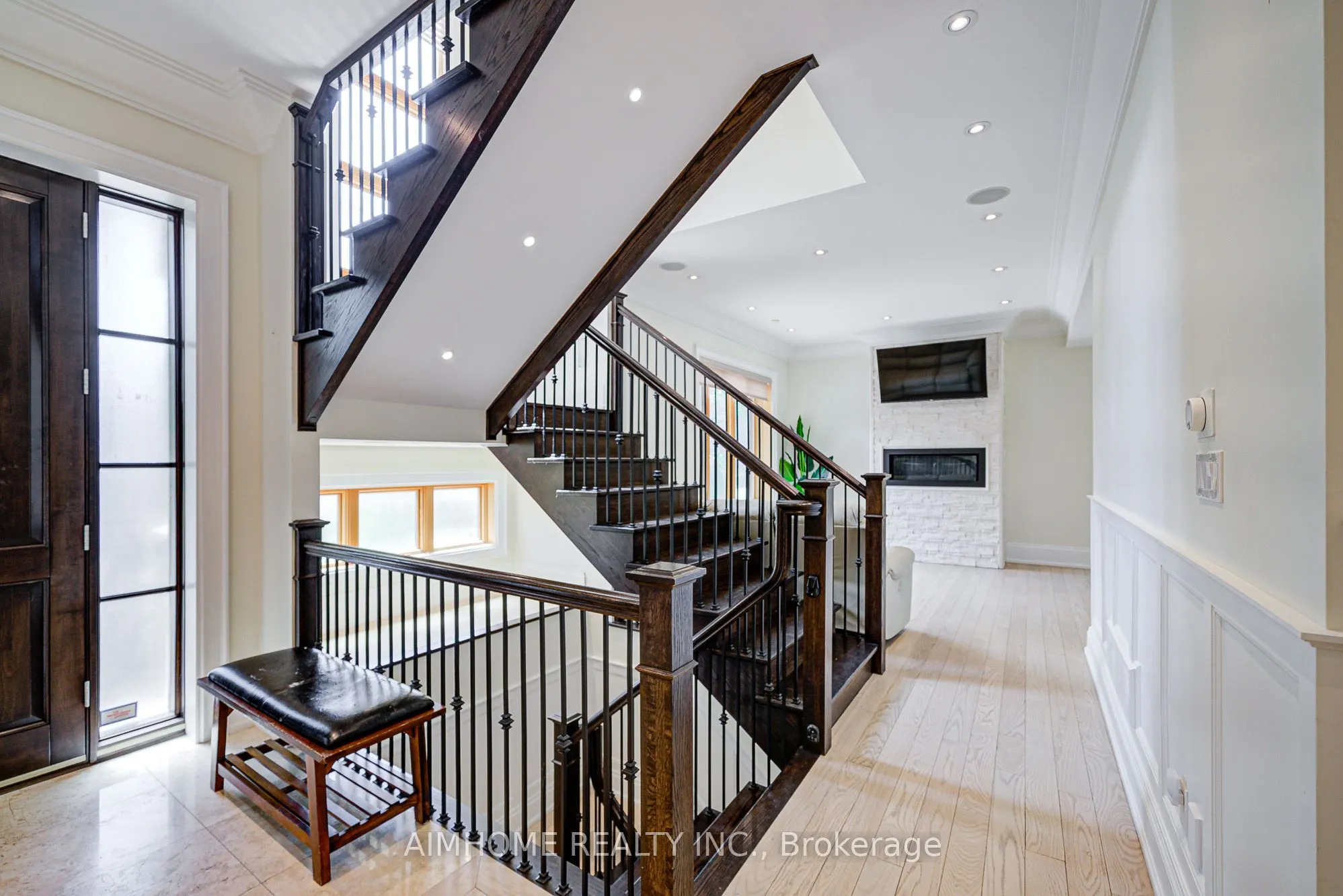 16 Winlock Park, #Upper Levels