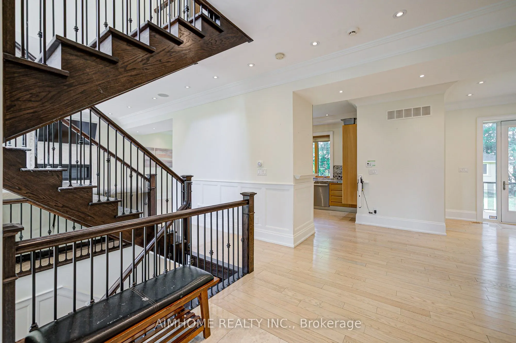 16 Winlock Park, #Upper Levels