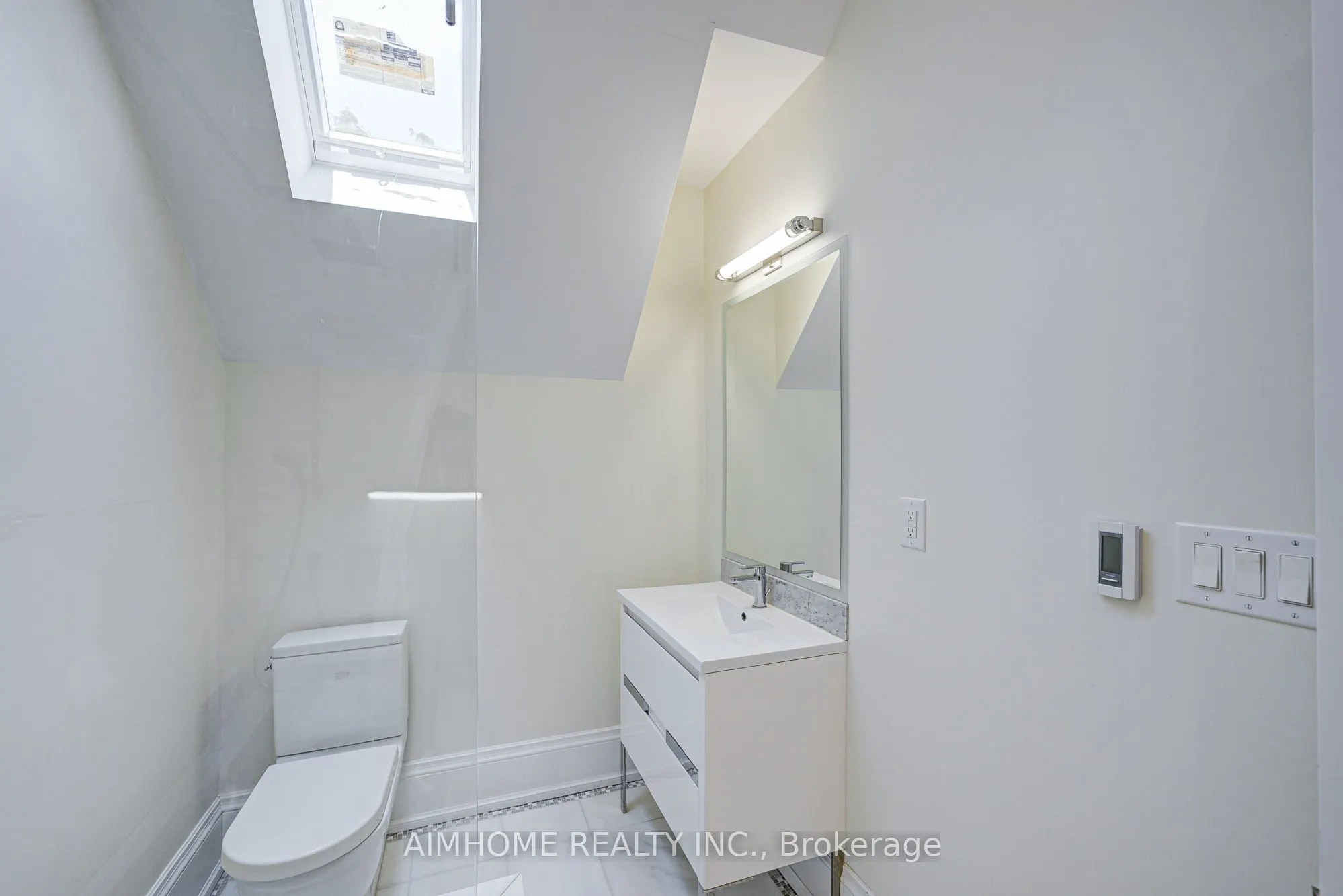 16 Winlock Park, #Upper Levels