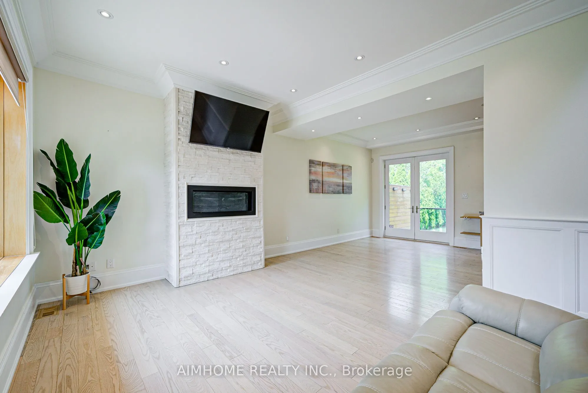 16 Winlock Park, #Upper Levels